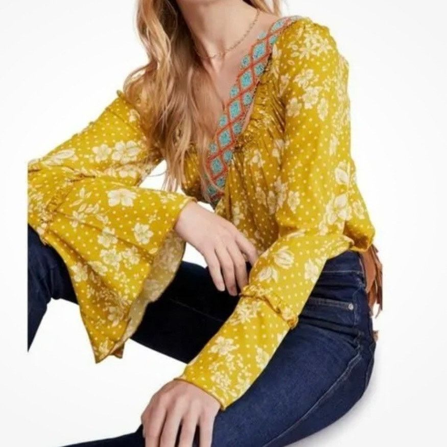 Free People Free People One On One Date Bodysuit Top Bell Sleeve MED Size M / US 6-8 / IT 42-44 - 2 Thumbnail