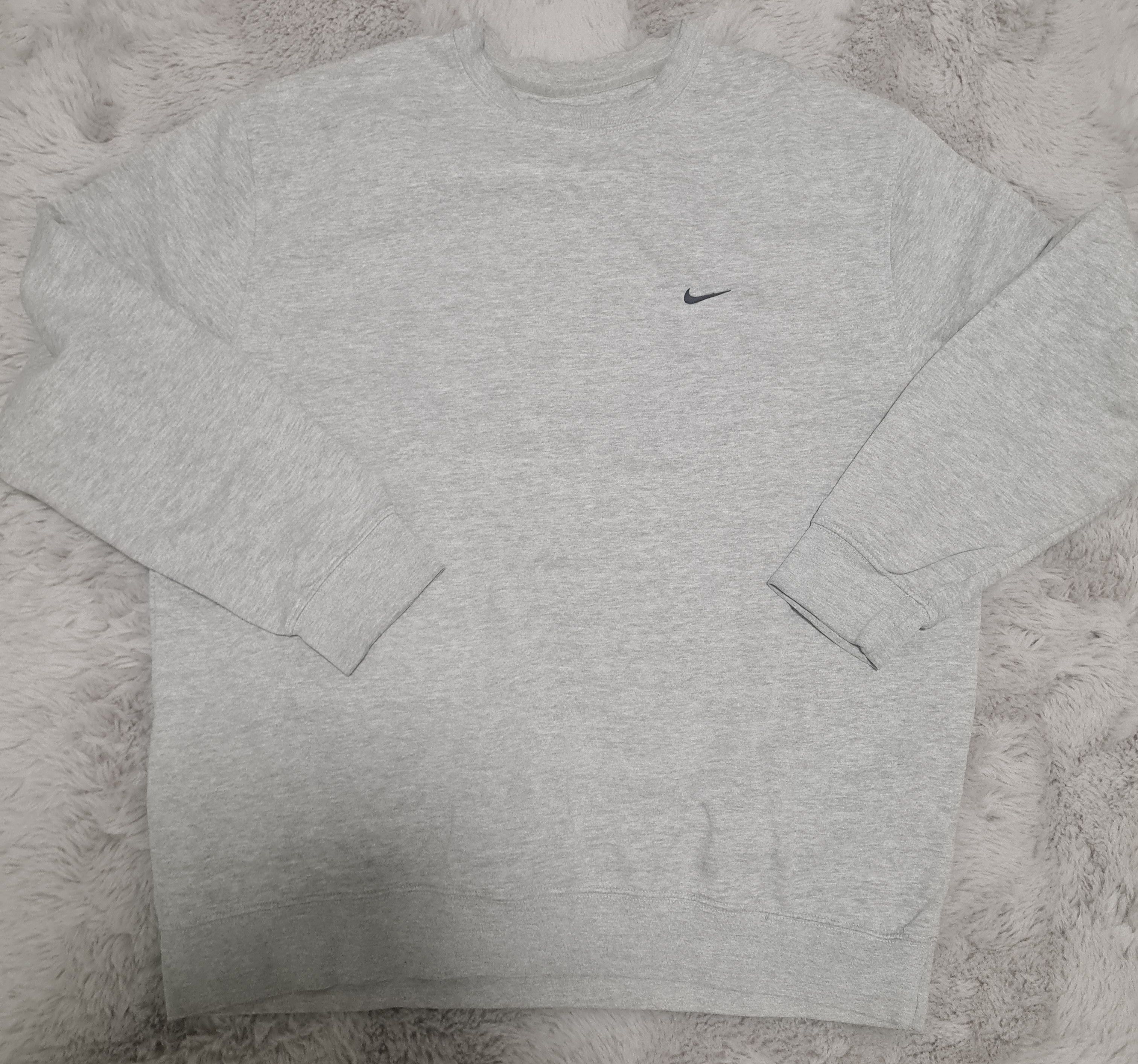 Nike Vintage Nike Y2K Silver Tag Crewneck Size: Xlarge Size US XL / EU 56 / 4 - 1 Thumbnail