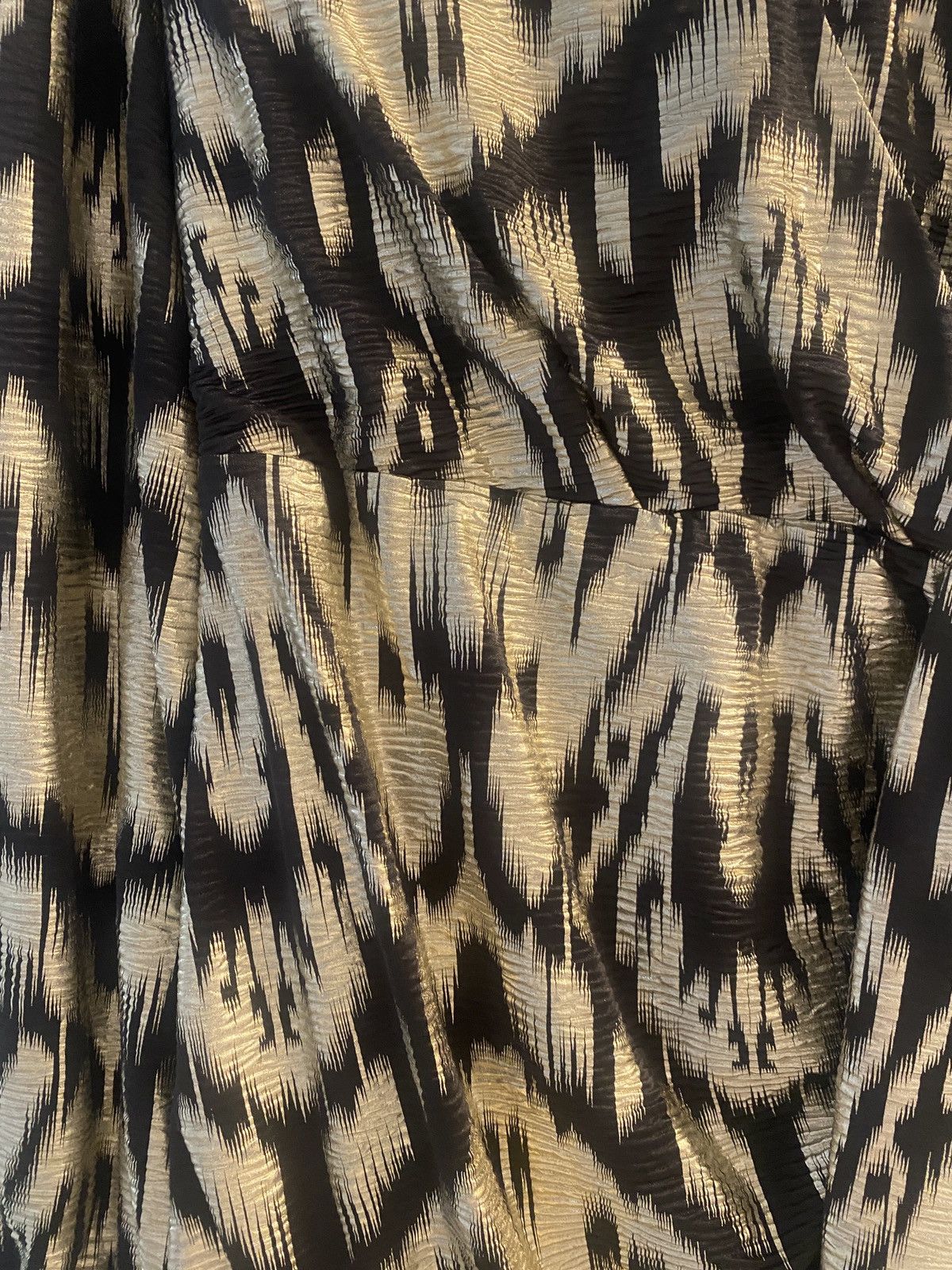 AQUA Aqua Black and gold foil print, faux wrap dress NWT Size M / US 6-8 / IT 42-44 - 6 Thumbnail