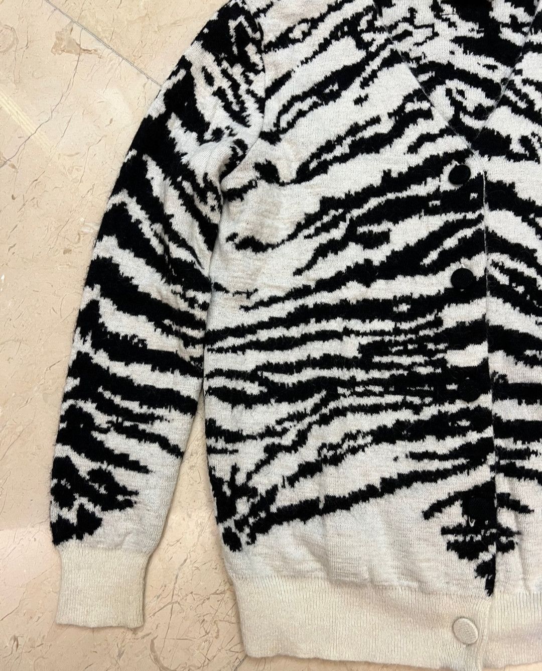 Saint Laurent Paris Saint Laurent White Zebra Cardigan-2505 Size US S / EU 44-46 / 1 - 3 Thumbnail