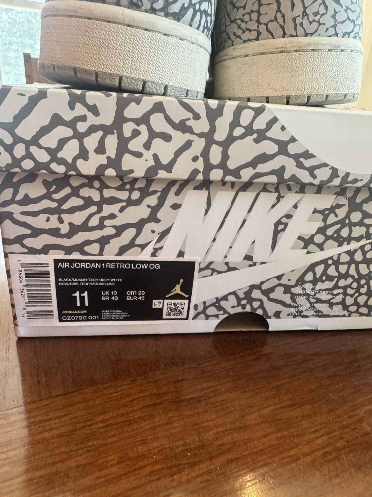 Nike Jordan 1 Low OG Cement Size US 11 / EU 44 - 6 Thumbnail