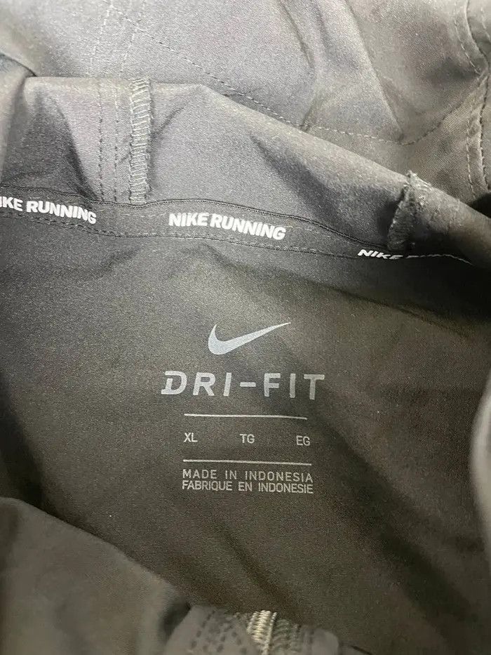 Nike Nike Dri Fit Run Jacket Track Swoosh Windbreaker Size US XL / EU 56 / 4 - 10 Thumbnail