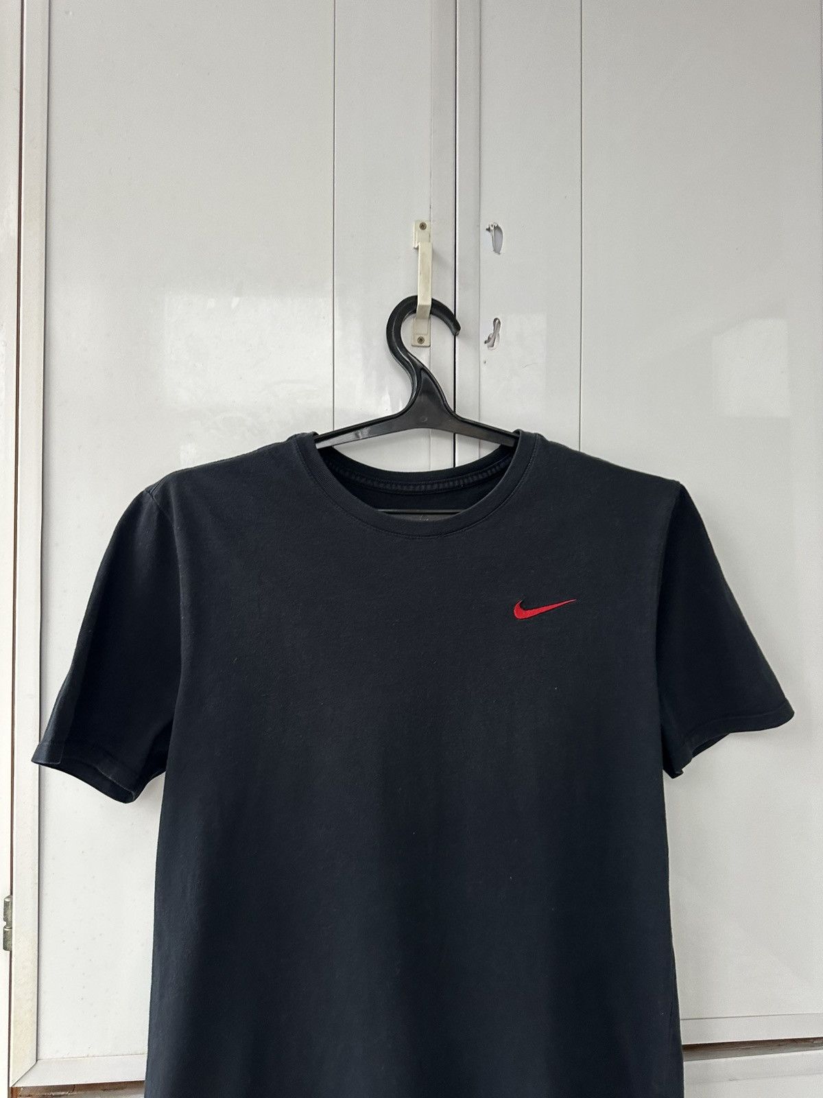Nike Vintage Nike T-shirt Red Swoosh Size US M / EU 48-50 / 2 - 6 Thumbnail
