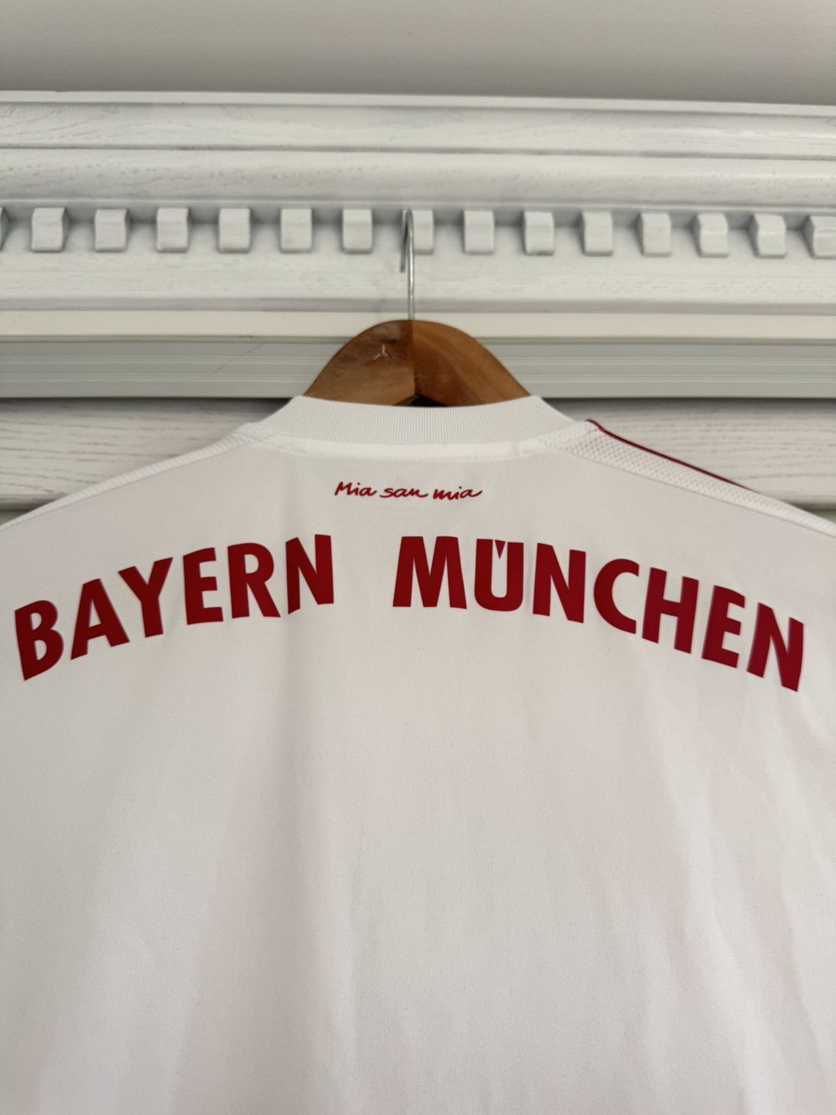 Adidas Bayern Munich 2015-2016 Away Soccer Jersey Football Shirt Size US S / EU 44-46 / 1 - 10 Thumbnail