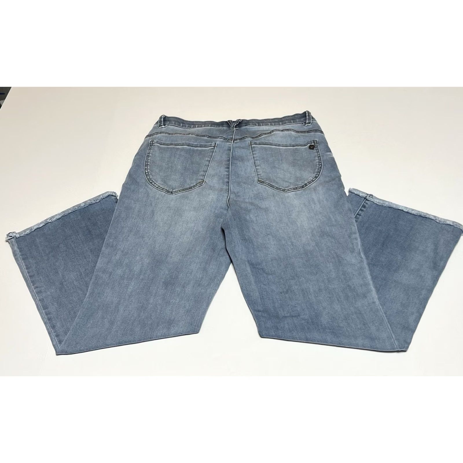 Vintage Democracy Ab Technology Cropped Boot Cut Jeans Raw Hem Blue 12 Women Size 34" / US 12 / IT 48 - 2 Thumbnail