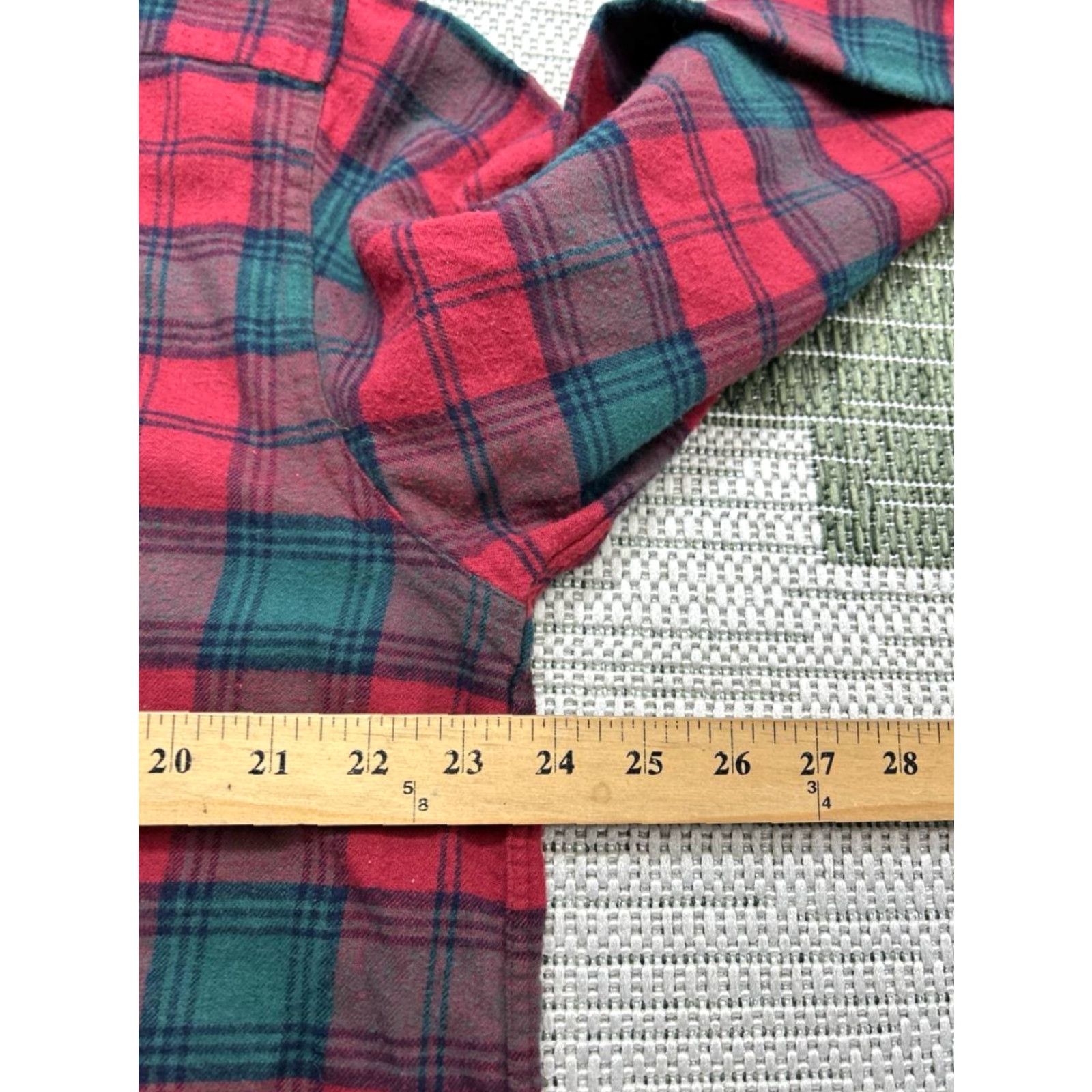 Vintage L.L.Bean Shirt Mens Large Red Cotton Button Up Plaid - Button-Down Collar, Long Sleeve, Casual, Pockets, Regular Fit, Fall Winter Spring, Men's Shirt Size US L / EU 52-54 / 3 - 7 Thumbnail