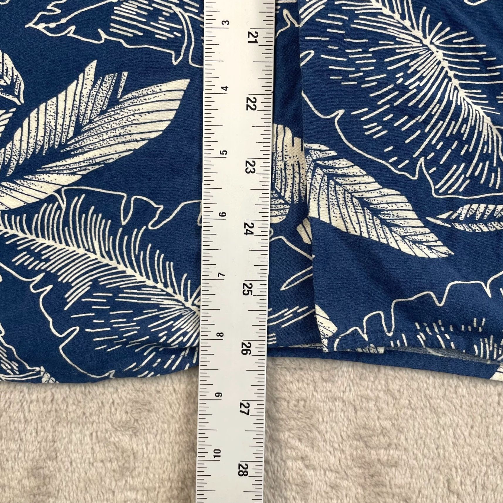 Banana Republic Banana Republic Hawaiian Camp Shirt Men Medium Blue Floral Loop Collar Aloha Size US M / EU 48-50 / 2 - 6 Thumbnail