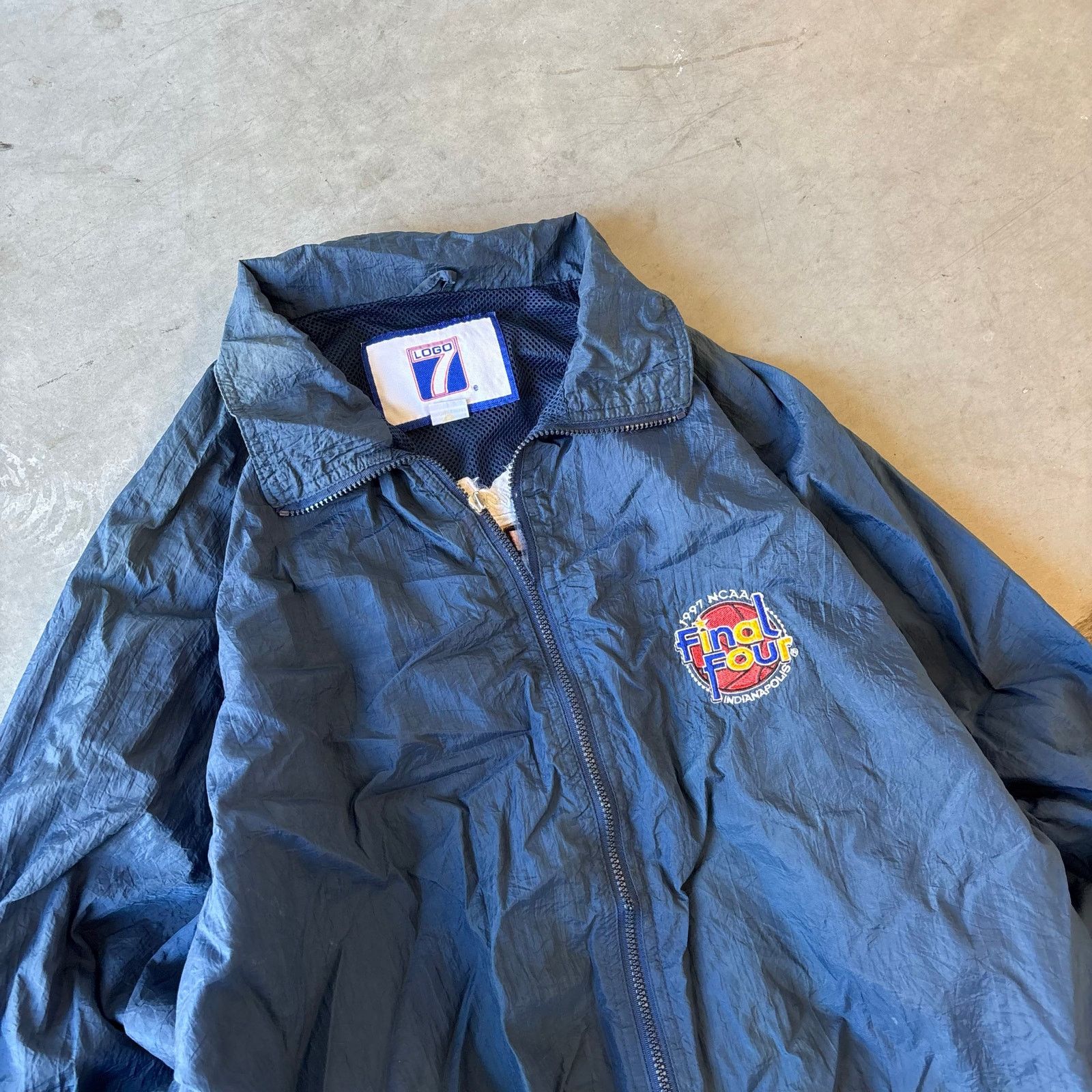 Logo 7 vintage 90s logo7 ncaa final four windbreaker jacket Size US L / EU 52-54 / 3 - 2 Thumbnail