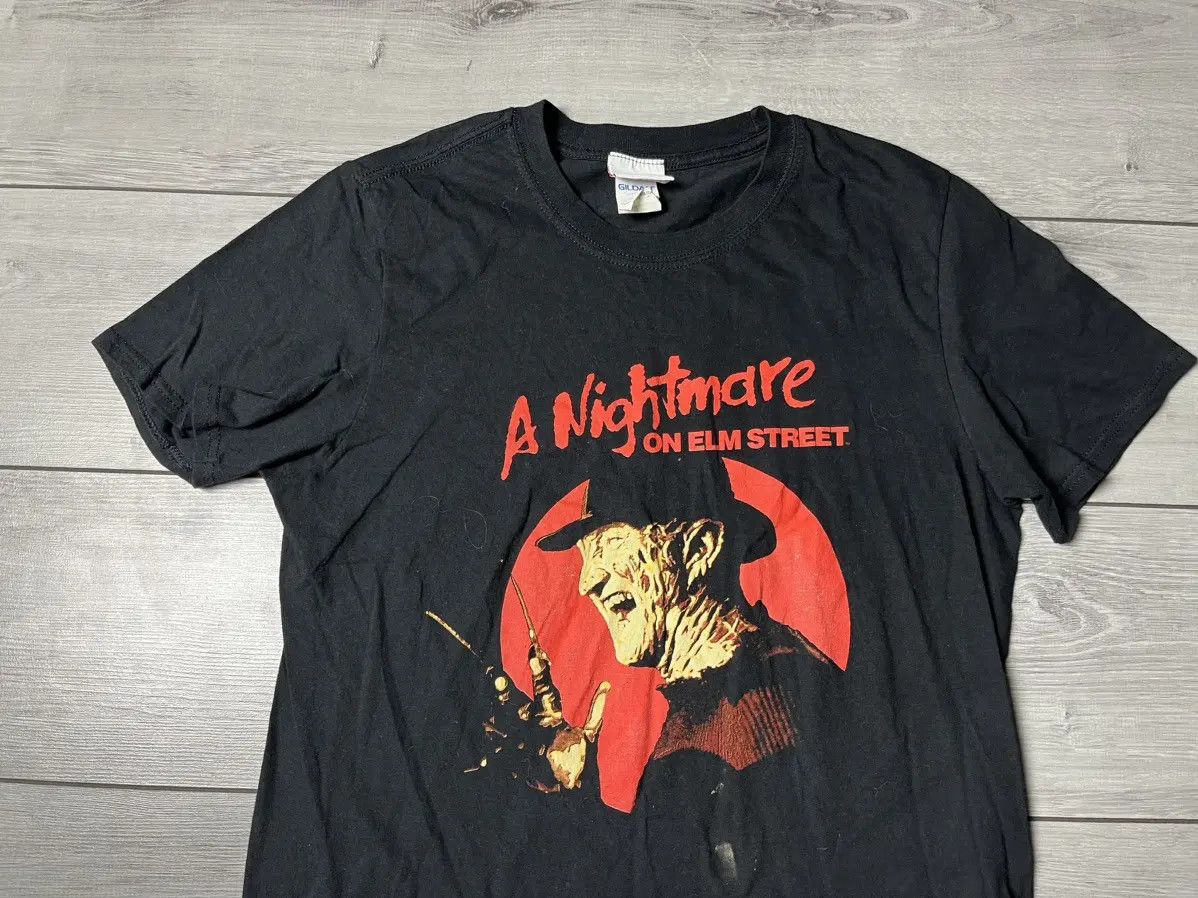 Band Tees Movie A Nightmare Tshirt band tee size Medium Size US M / EU 48-50 / 2 - 3 Thumbnail