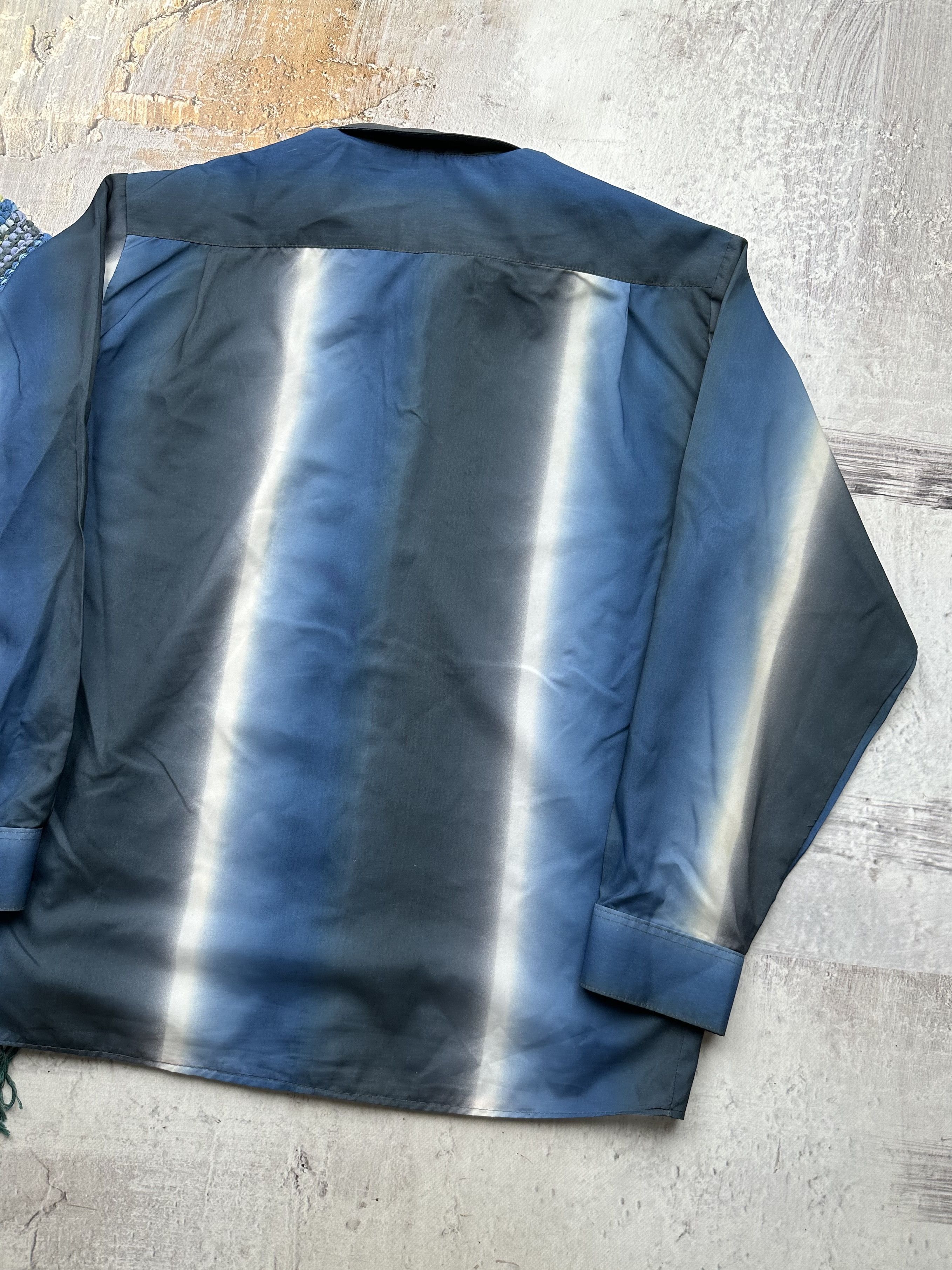 Vintage Vintage Gradient Shirt A667(86) Size US L / EU 52-54 / 3 - 12 Thumbnail
