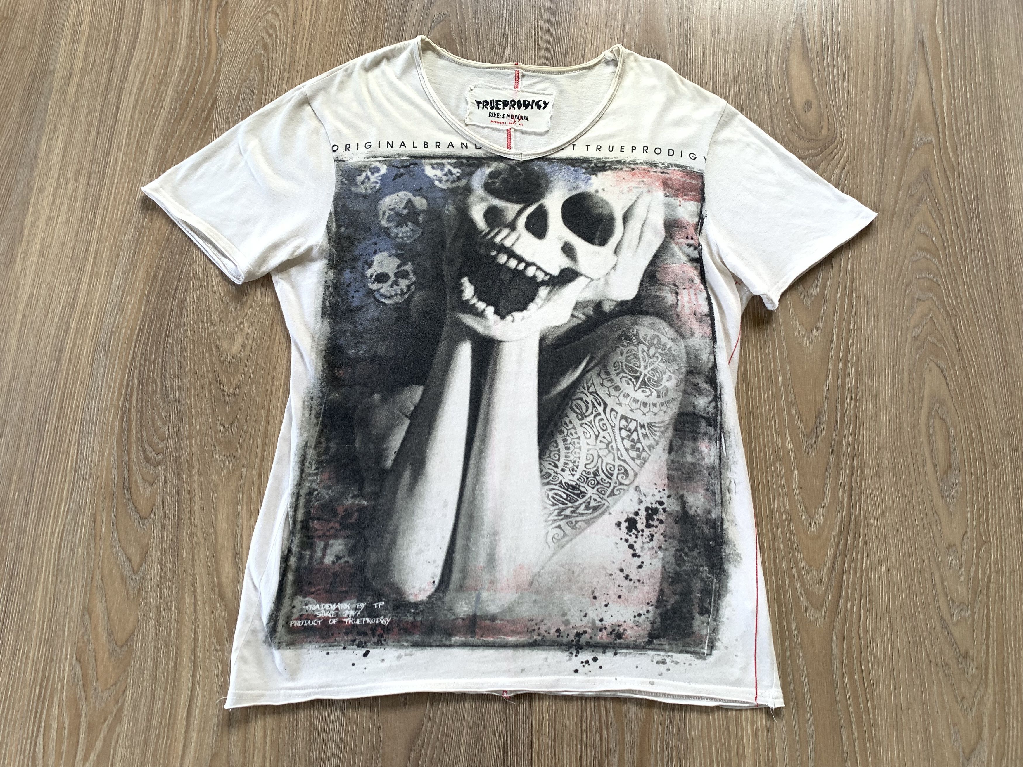 Band Tees Vintage True Prodigy Skull Printed T-Shirt Size US XL / EU 56 / 4 - 2 Thumbnail