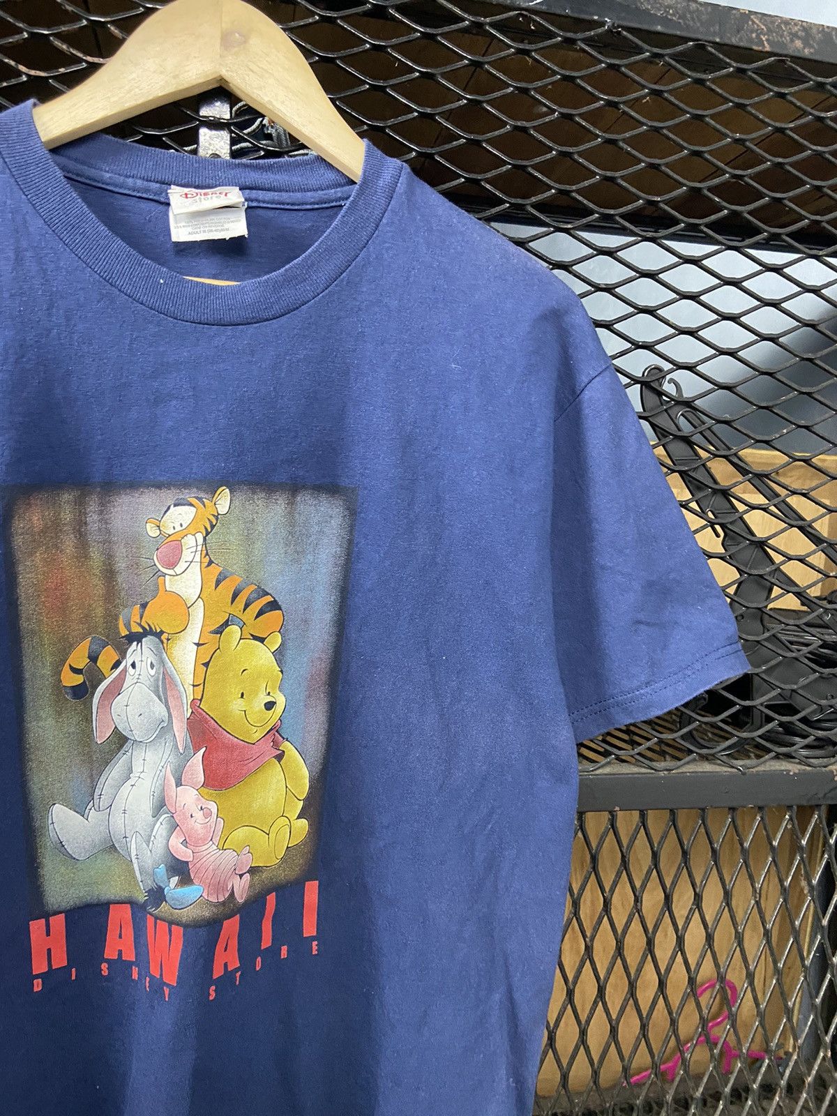 Disney × Other × Vintage VINTAGE DISNEY POOH FRIENS HAWAII Size US M / EU 48-50 / 2 - 3 Thumbnail