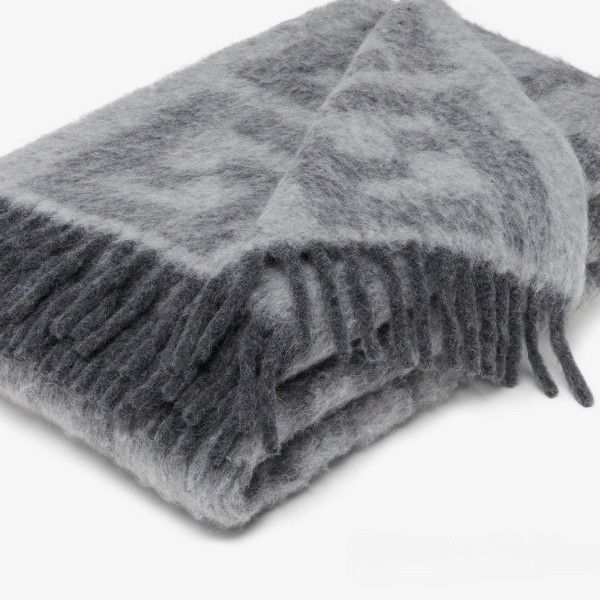 Fendi o1w1db10225 Size: OS / Throw Blanket in Dark Grey Size ONE SIZE - 3 Thumbnail