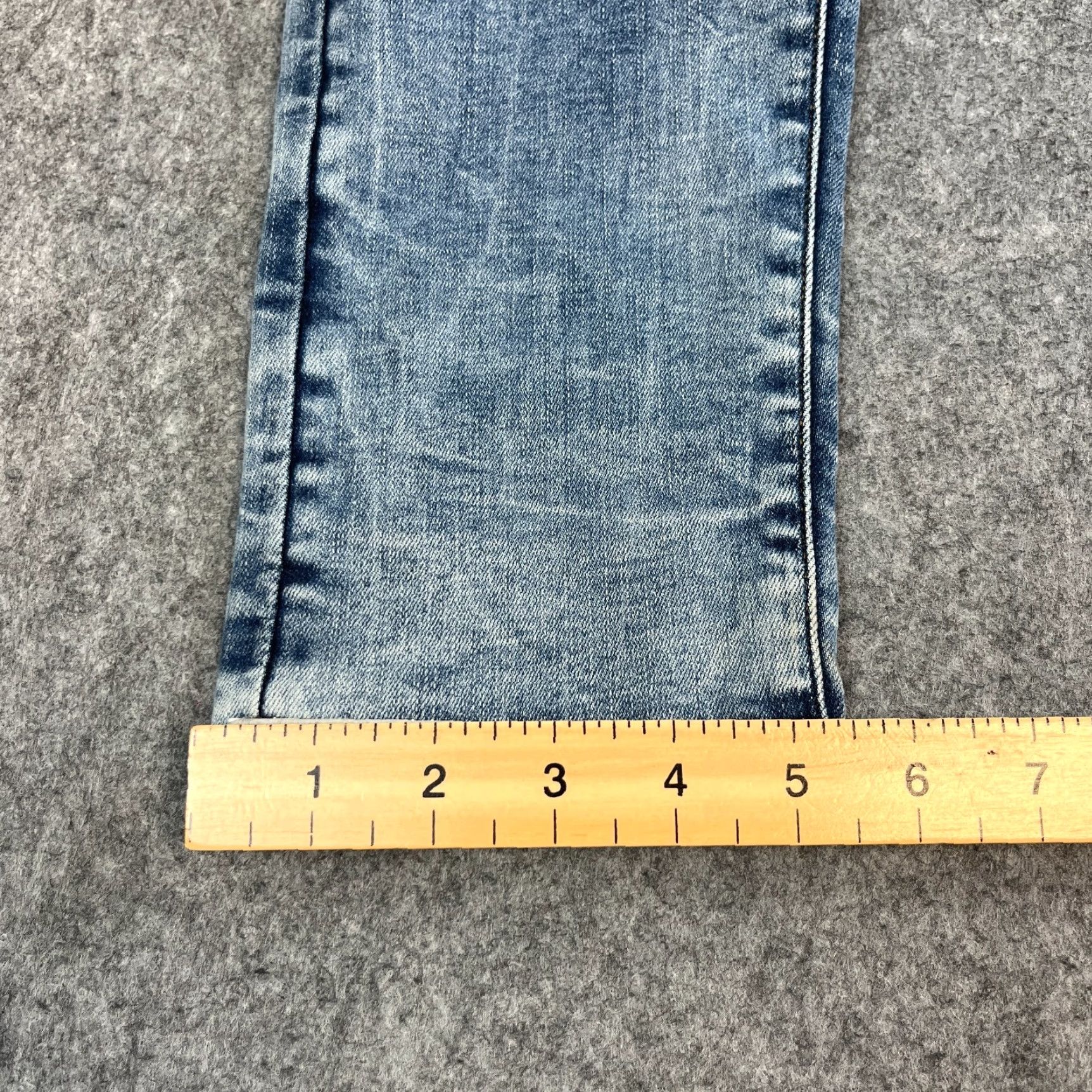 G-Star G-Star Jeans Slim Skinny 29 32 Light Blue Whiskers Stretch Revend Mens Jeans Slim Light Wash 5-Pocket Denim Cotton Star Theme, Regular Rise Womens? Size US 29 - 3 Thumbnail
