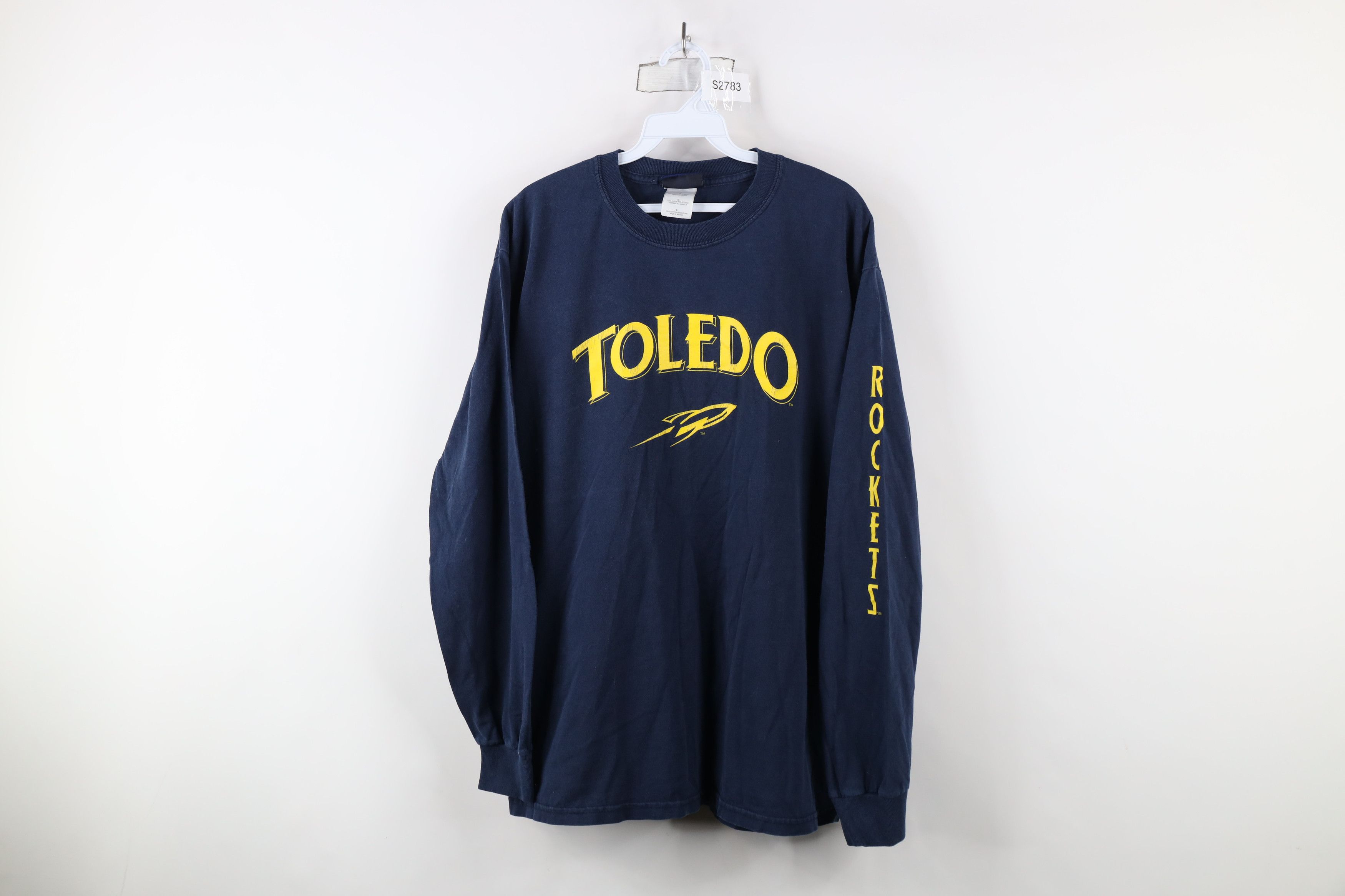 Vintage Vintage 90s University of Toledo Rockets Long Sleeve T-Shirt Size US L / EU 52-54 / 3 - 1 Thumbnail