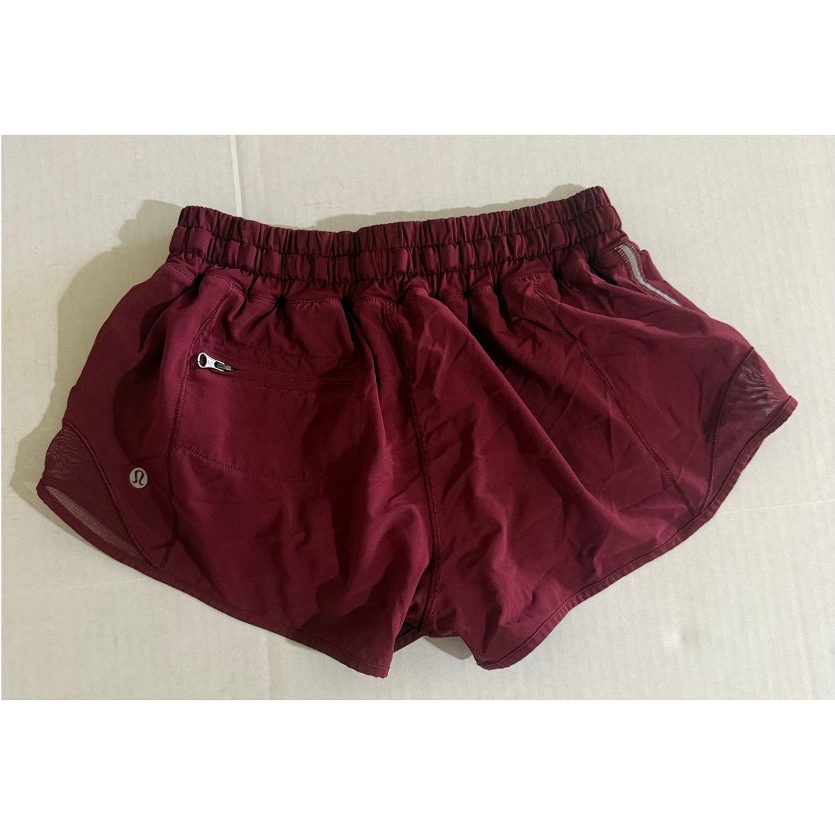 Lululemon Lululemon Hotty Hot Shorts Size 4 - Excellent Pre-Owned Size 27" / US 4 / IT 40 - 3 Thumbnail