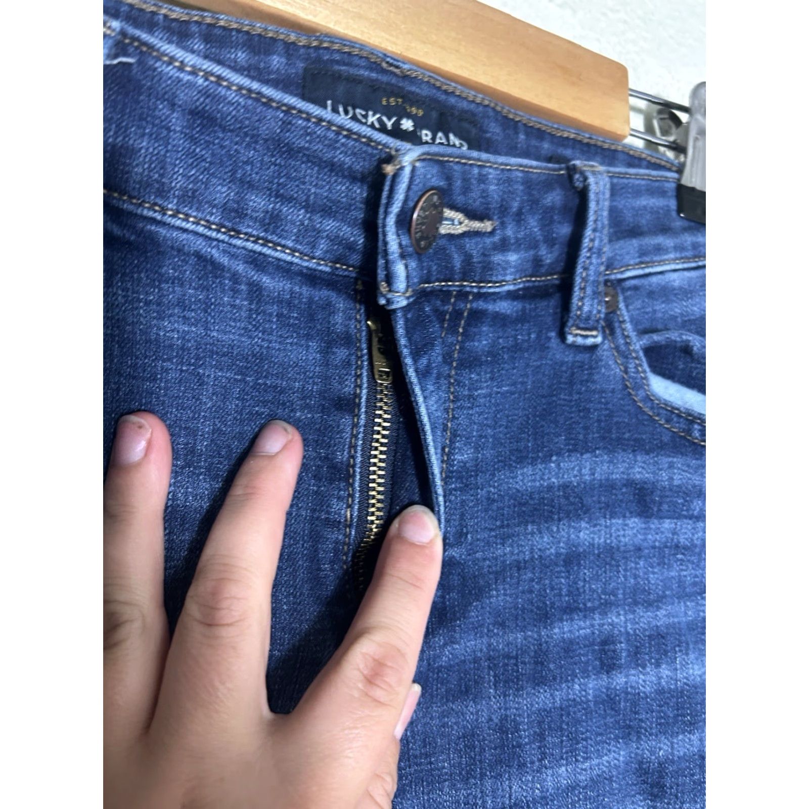 Lucky Brand Lucky Brand Jeans Women Skinny Ava Dark Wash 8 30x28 Size XS? Wait correction. Size 30" / US 8 / IT 44 - 6 Thumbnail