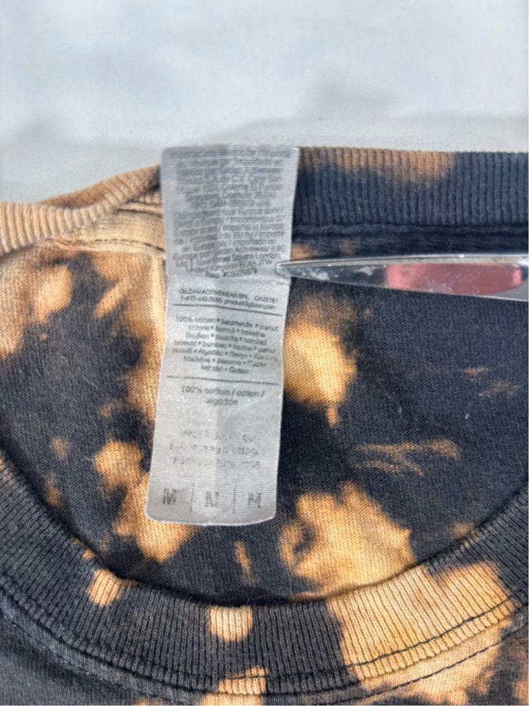 Gildan Men's Gildan T-shirt Size M Black and Orange Tie Dye Size US M / EU 48-50 / 2 - 8 Thumbnail
