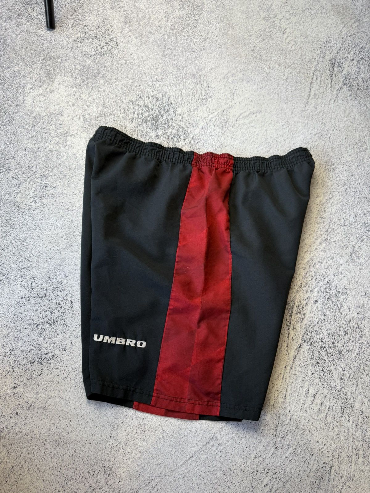 Umbro MANCHESTER UNITED 1996 FOOTBALL SOCCER SHORTS HOME UMBRO Size US 34 / EU 50 - 15 Thumbnail