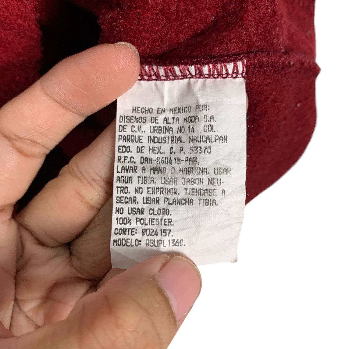 Quiksilver QUIKSILVER Pullover Red Fleece Crewneck Sweater #1585-C71 Size US L / EU 52-54 / 3 - 12 Thumbnail