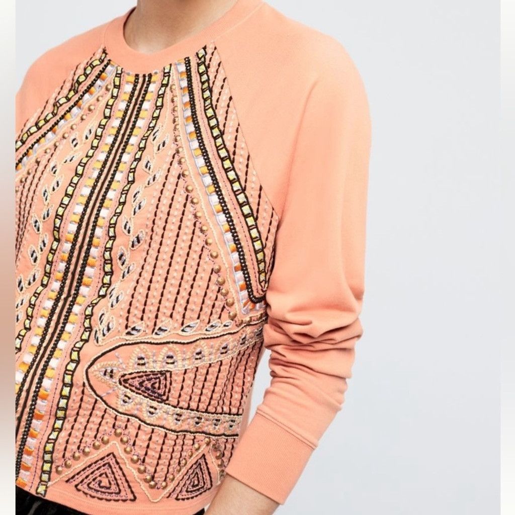 Anthropologie Anthropologie Akemi + Kin Beaded Rose Sweatshirt Size S / US 4 / IT 40 - 1 Thumbnail