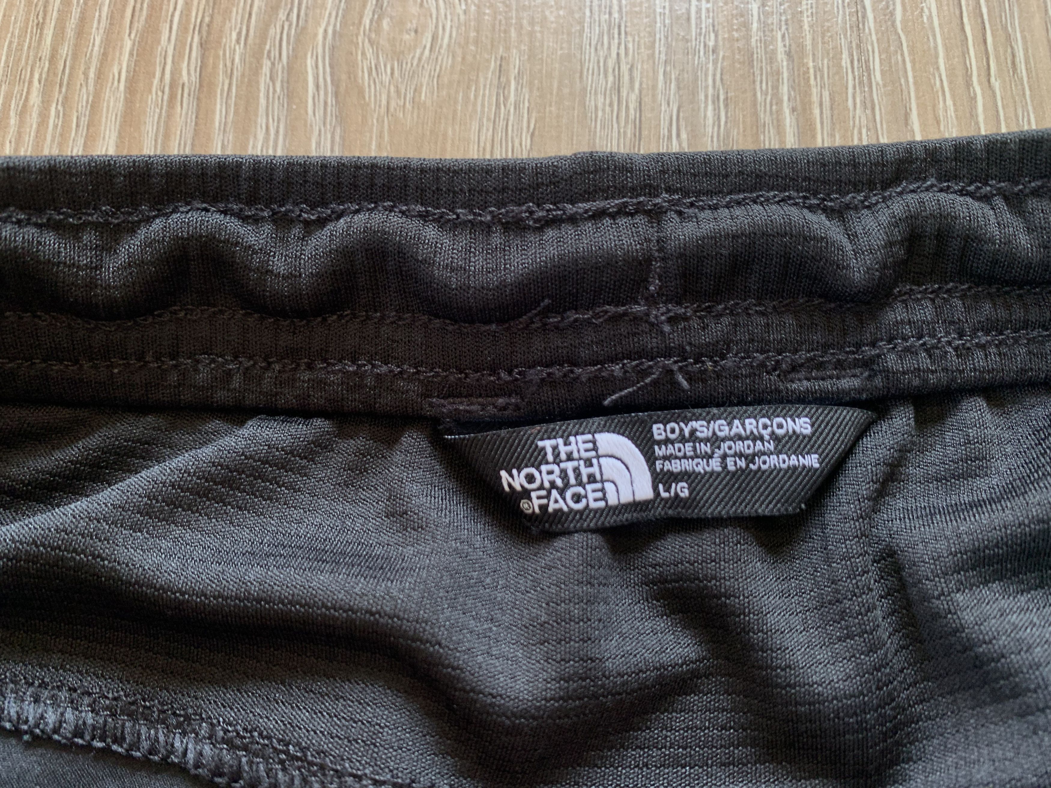 The North Face The North Face Boys Junior Youth Kids Shorts Size US 26 / EU 42 - 6 Thumbnail
