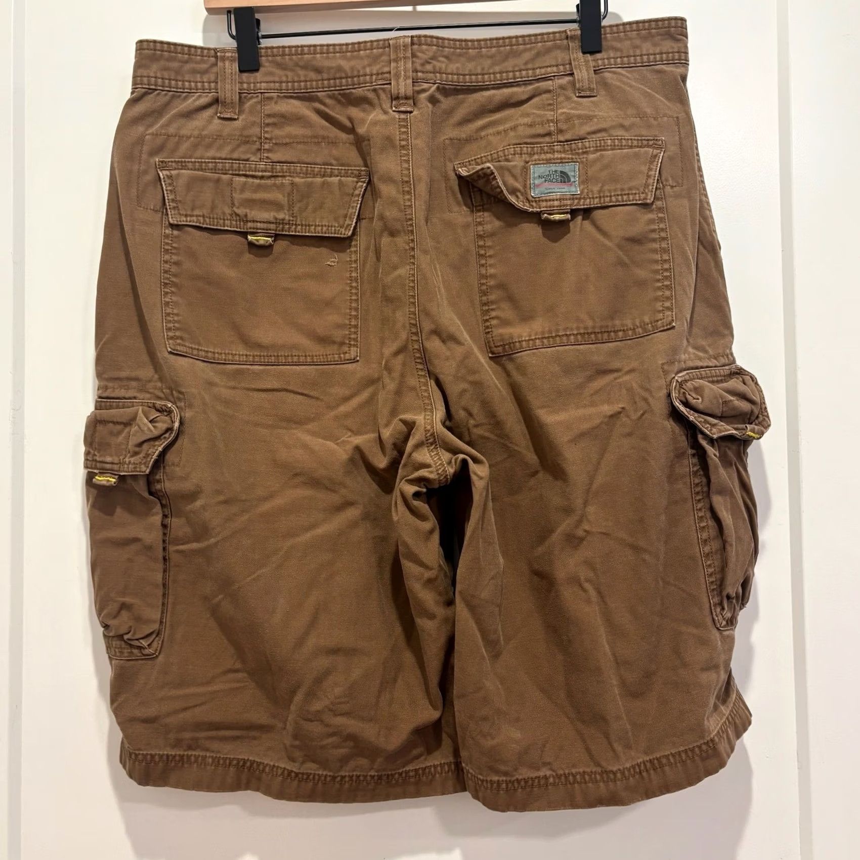 The North Face The North Face Cargo Shorts Mens Brown Cotton Canvas Size 38 Hiking Size US 38 / EU 54 - 3 Thumbnail