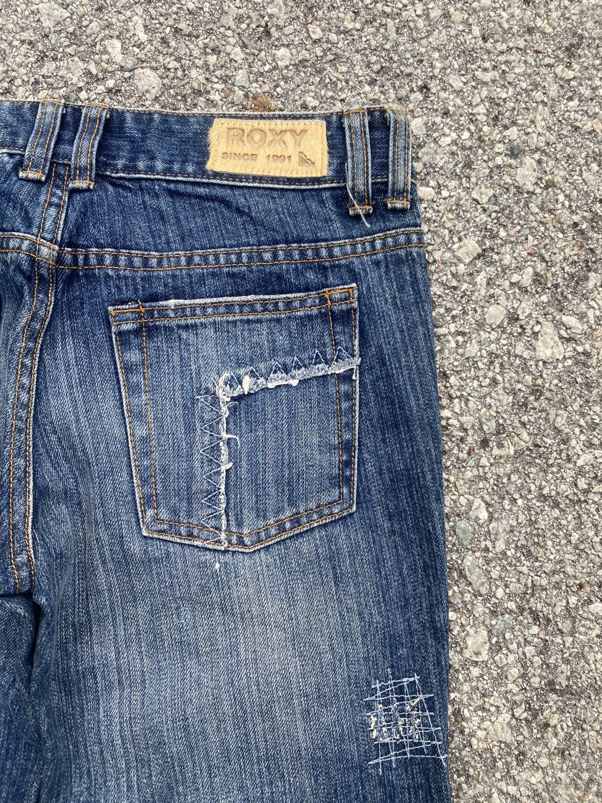 Quiksilver Iconic Y2K ROXY Repaired Flare Jeans Size 28" / US 6 / IT 42 - 9 Thumbnail