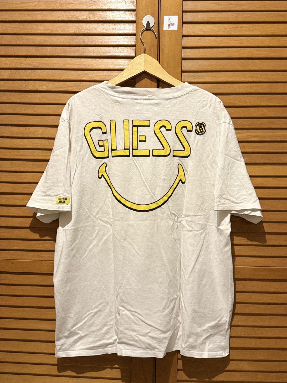 Guess × Market Guess x Chinatown Market x Smiley Logo Tee White Size US XL / EU 56 / 4 - 2 Thumbnail