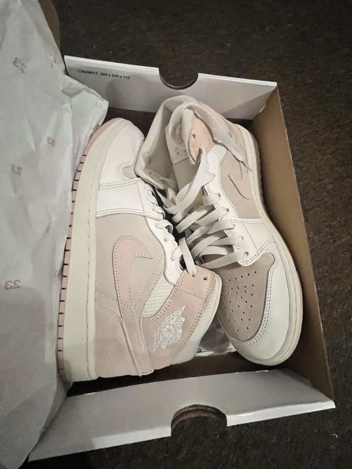 Jordan Brand WMNS AIR JORDAN 1 MID SE Size US 10 / IT 40 - 6 Thumbnail