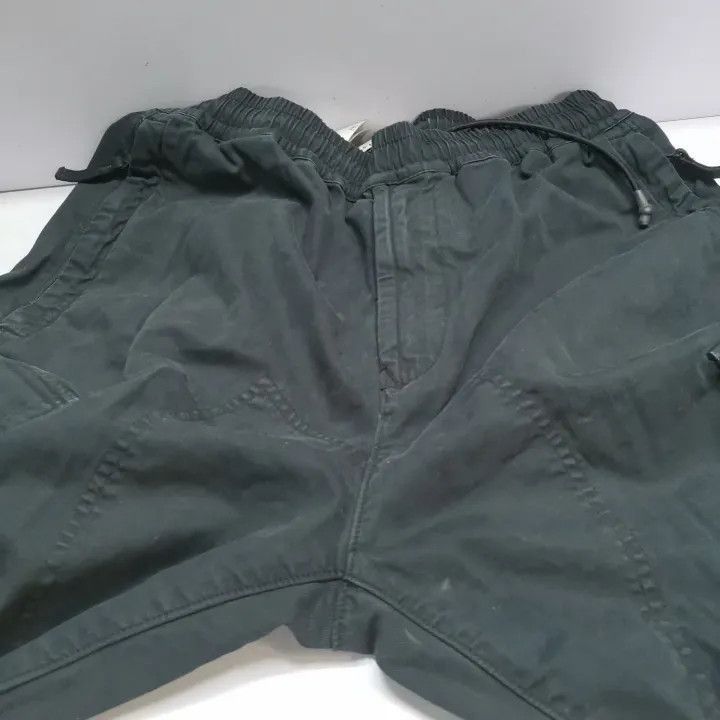 Stone Island Stone Island Black Elastic Waist Cargo Pants Size US 30 / EU 46 - 7 Thumbnail