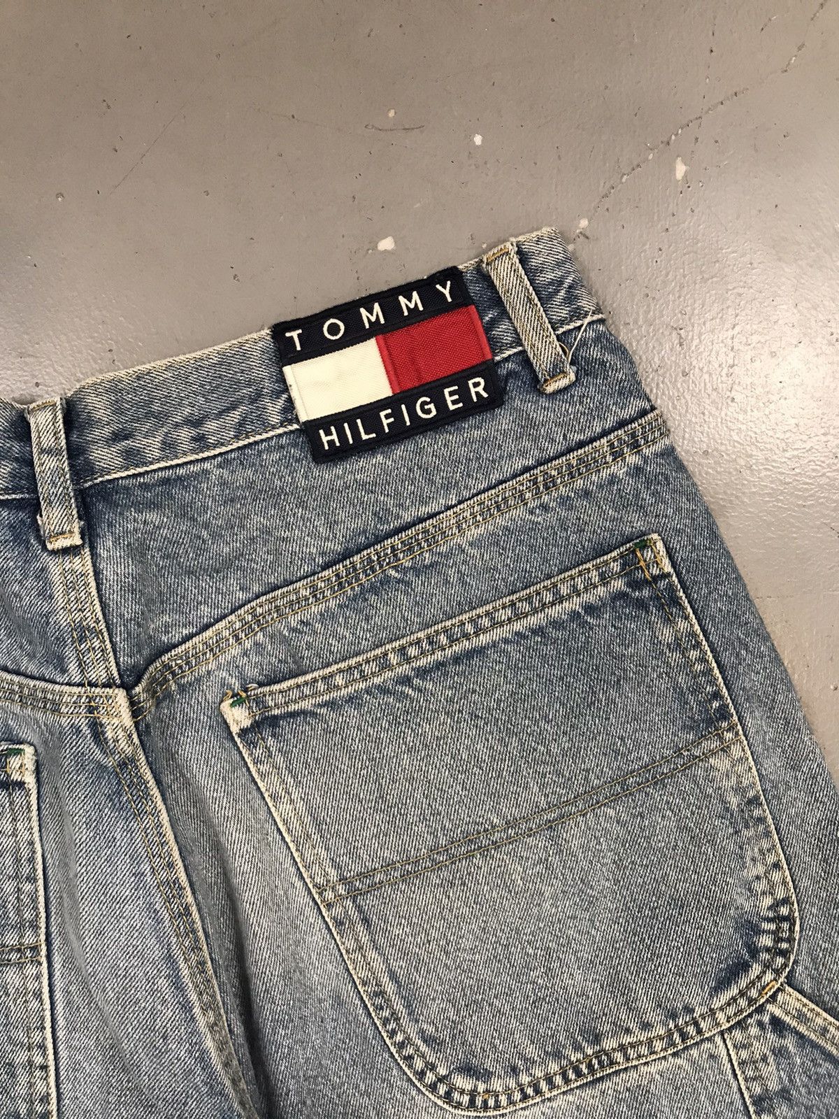 Tommy Hilfiger × Vintage Vintage Tommy Hilfiger baggy carpenter denim Size US 32 / EU 48 - 14 Thumbnail