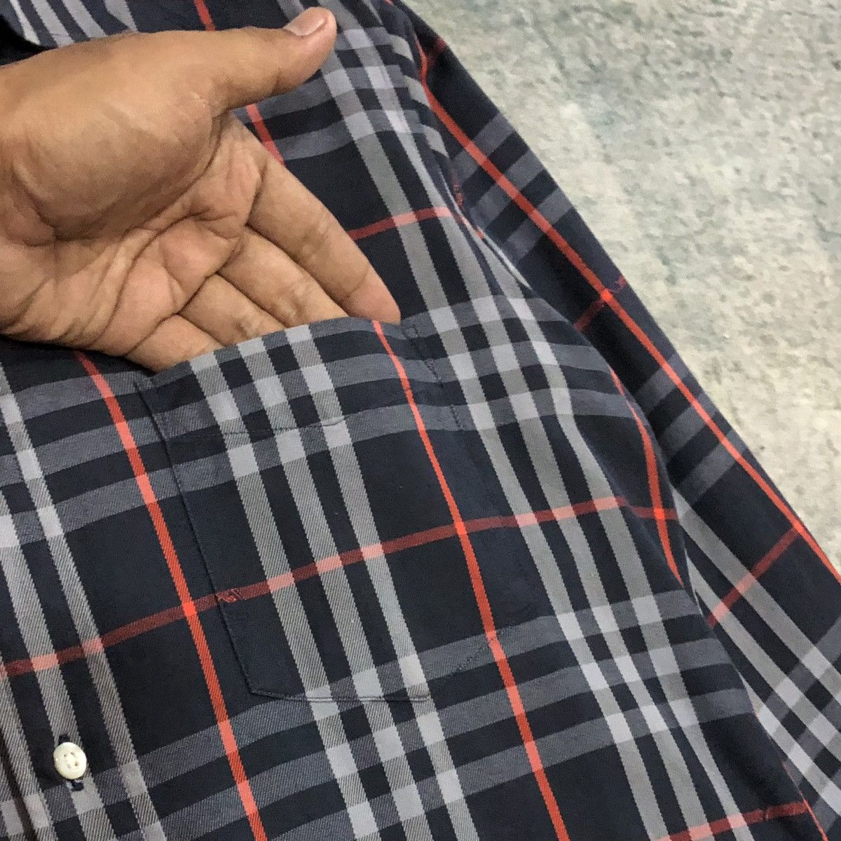 Burberry Burberrys Plaid Cotton Overprint Logo Long Sleeve Shirt Size US L / EU 52-54 / 3 - 5 Thumbnail