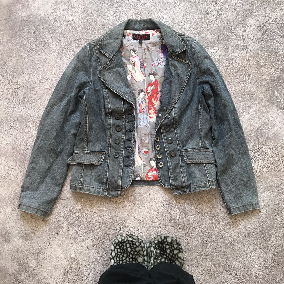 Vintage Vintage 90s Faded Thrashed Denim Jacket Grunge Streetwear XL Size XL / US 12-14 / IT 48-50 - 1 Thumbnail