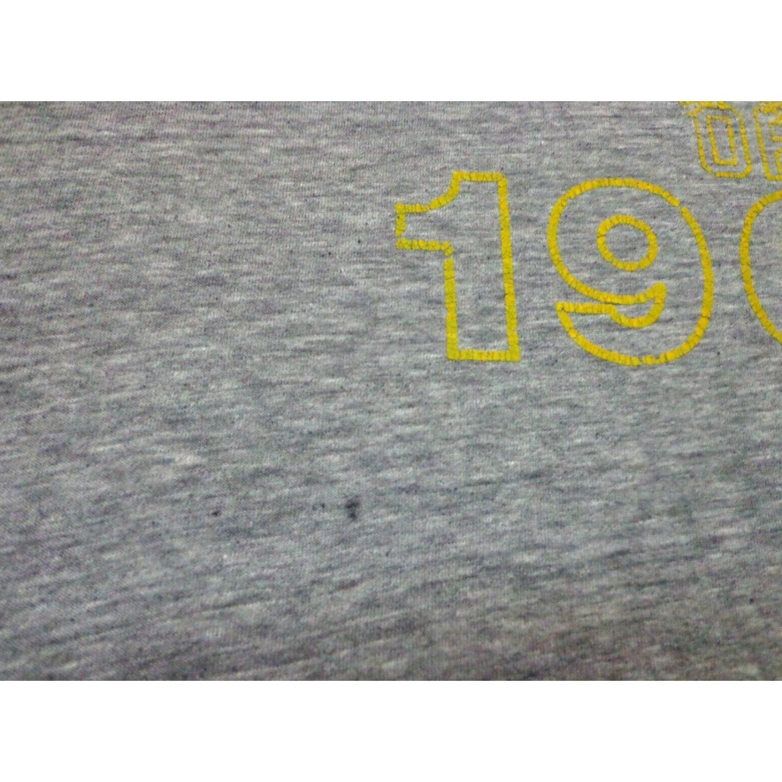 Gap Gap T-Shirt Shirt XL Unisex Adults Gray Heather Gap Spirit of 1969 Regular Crew Neck Short Sleeve Pockets VINTAGE? Size US XL / EU 56 / 4 - 2 Thumbnail