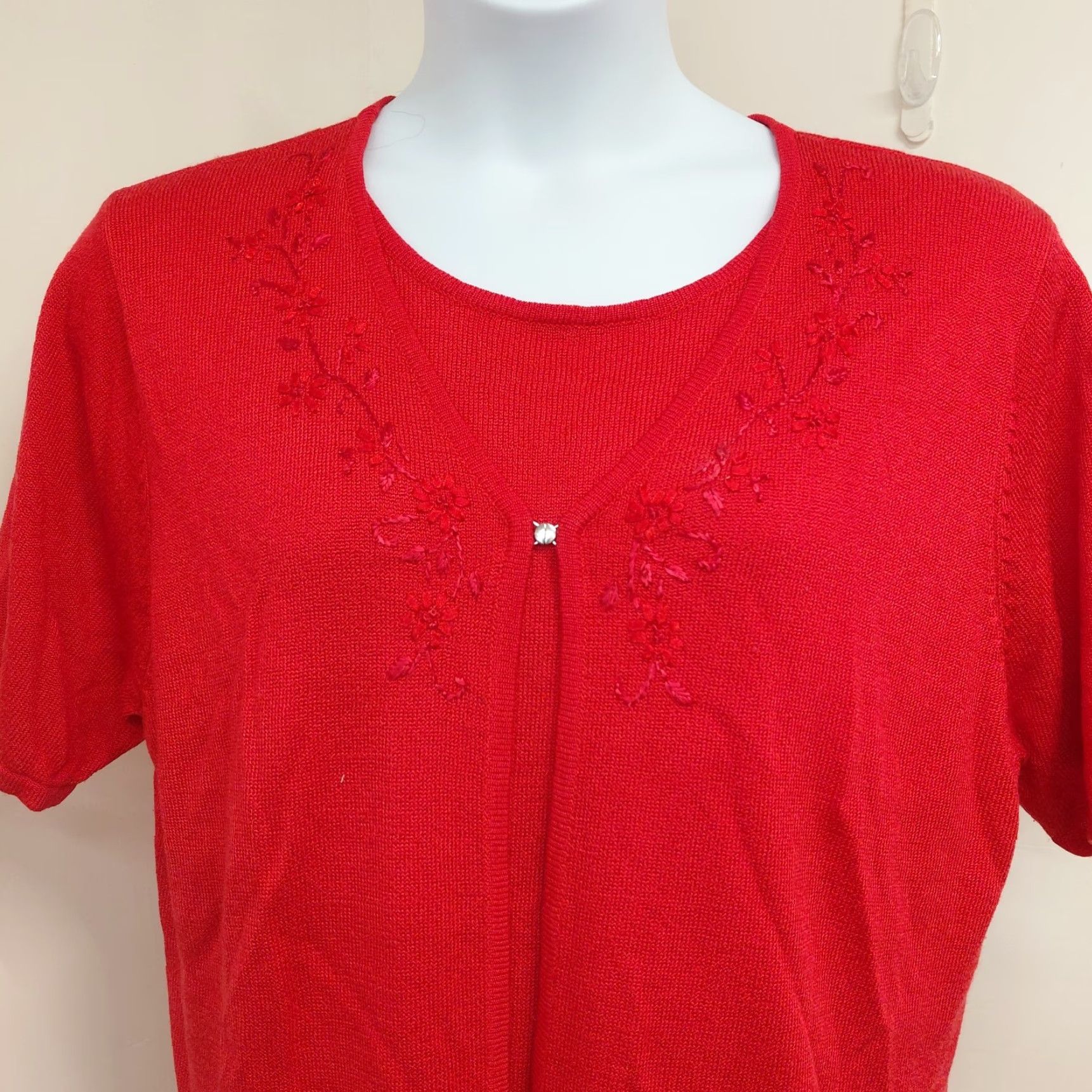 Vintage Sag Harbor 2-in-1 Cardigan Womens Size 1X Red Button Closure Short Sleeves Valen Size XL / US 12-14 / IT 48-50 - 5 Thumbnail