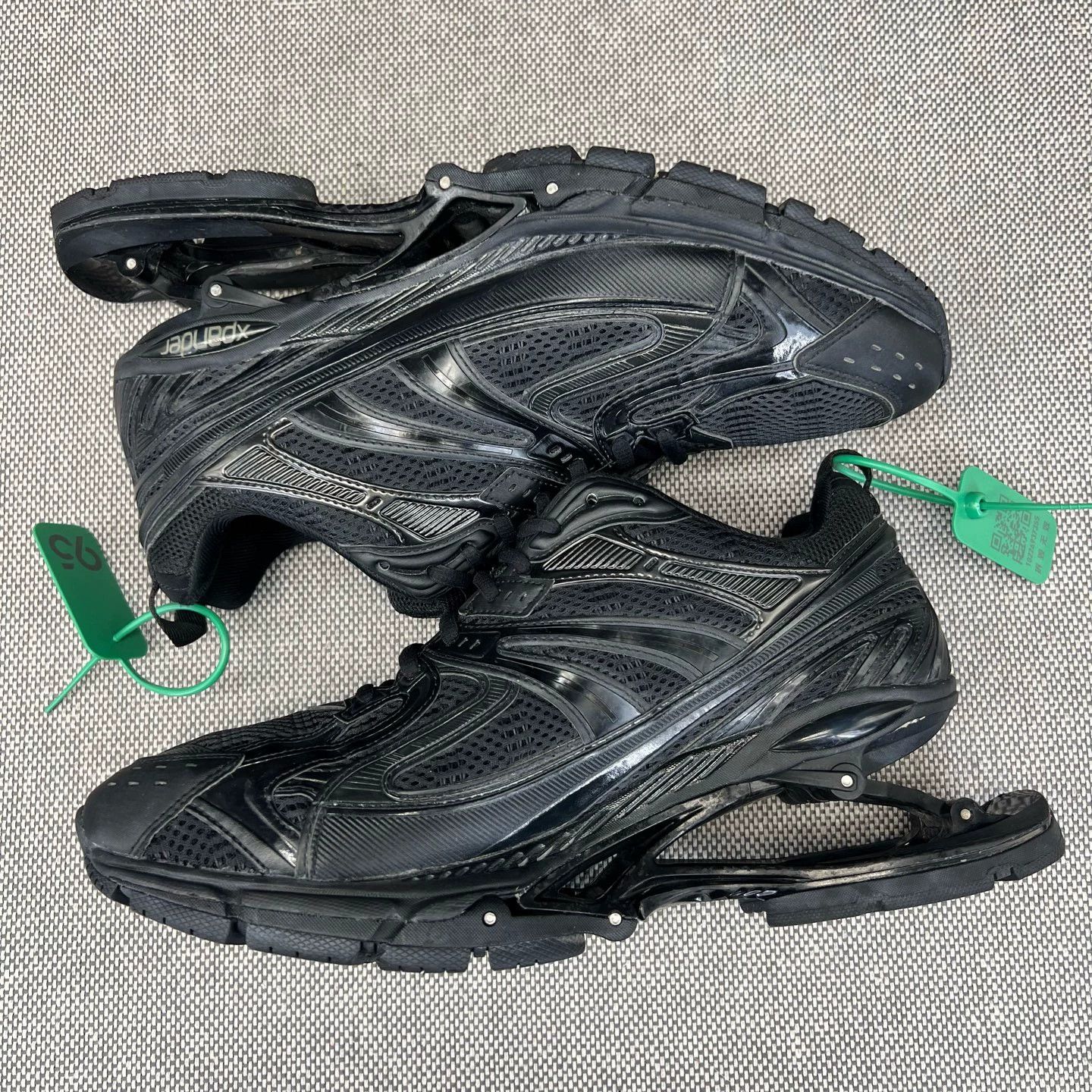 Balenciaga balenciaga low-top sneakers Size US 11 / EU 44 - 4 Thumbnail