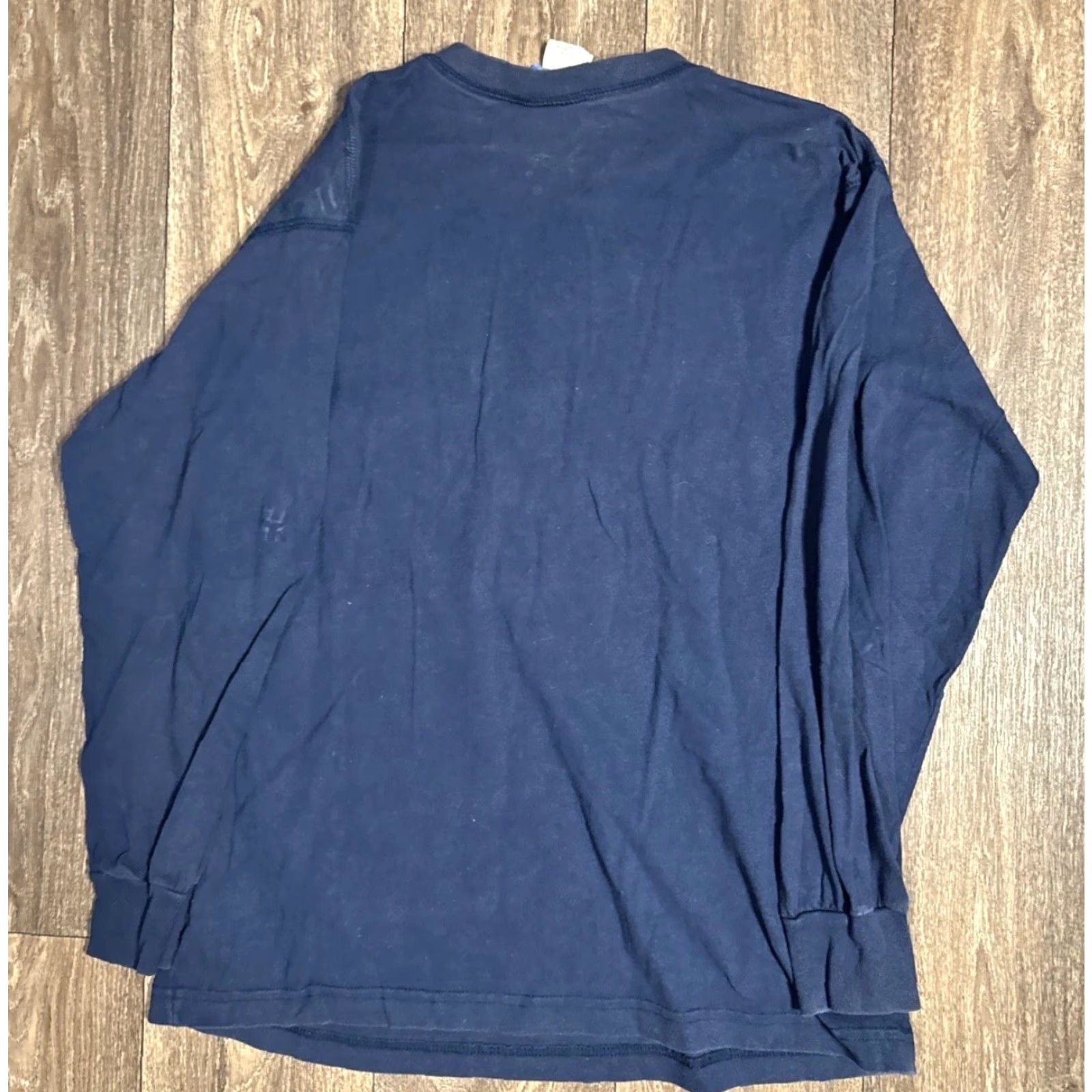 Disney VINTAGE Winnie The Pooh Tigger Navy Blue Embroidered Henley T-Shirt M EN Tailored for Adults Mens Womens? Size US M / EU 48-50 / 2 - 5 Thumbnail