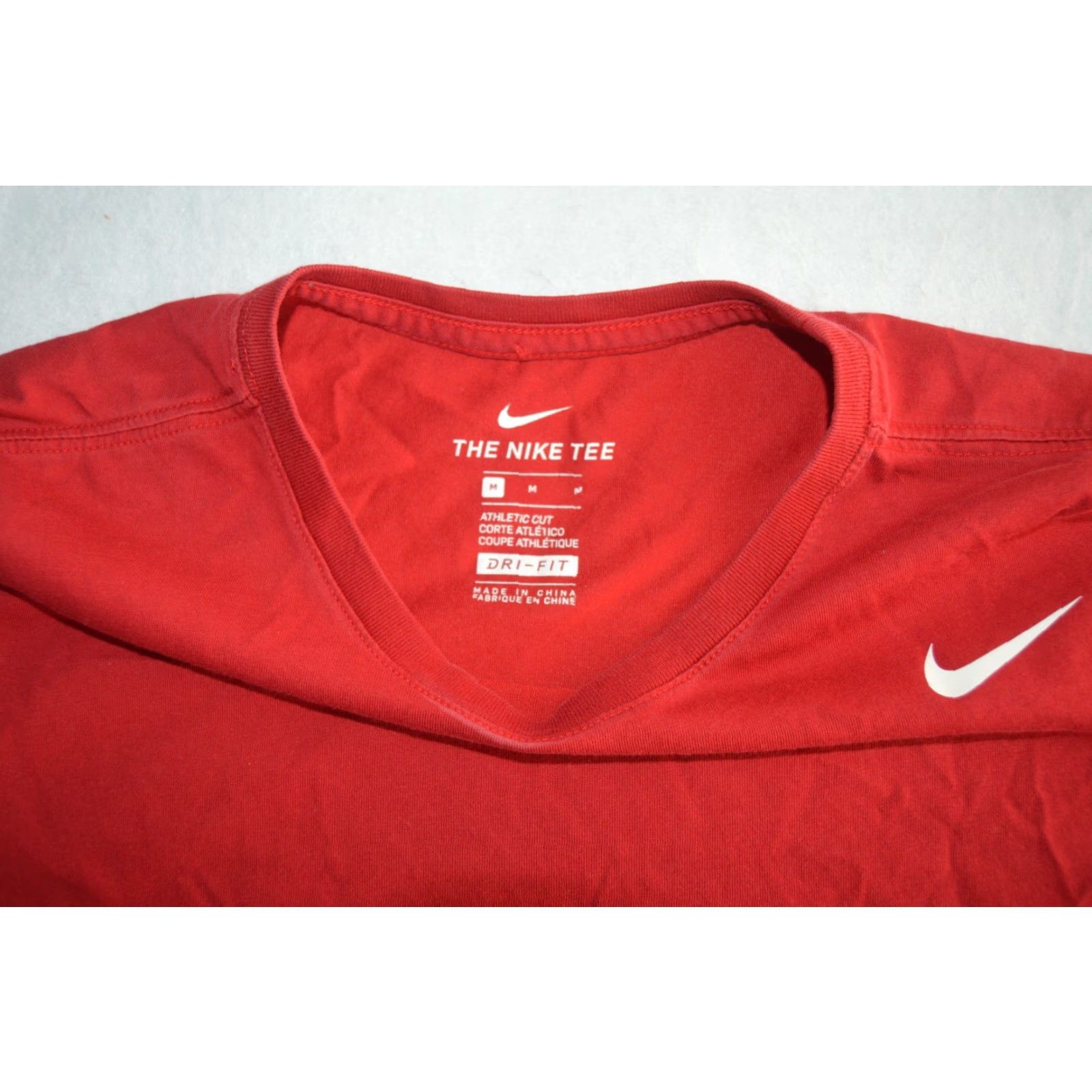 Nike Nike Shirt Mens M Red Swoosh Short Sleeve T-Shirt - Casual Nike Dri-Fit Size US M / EU 48-50 / 2 - 4 Thumbnail