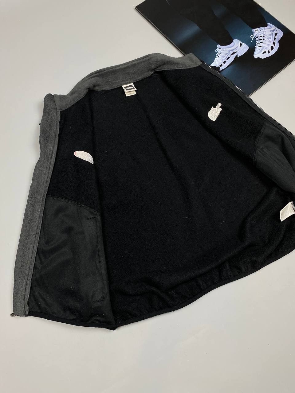 The North Face Vintage 90s North Face Vest Fleece Sleeveless Jacket Black Size US M / EU 48-50 / 2 - 16 Thumbnail
