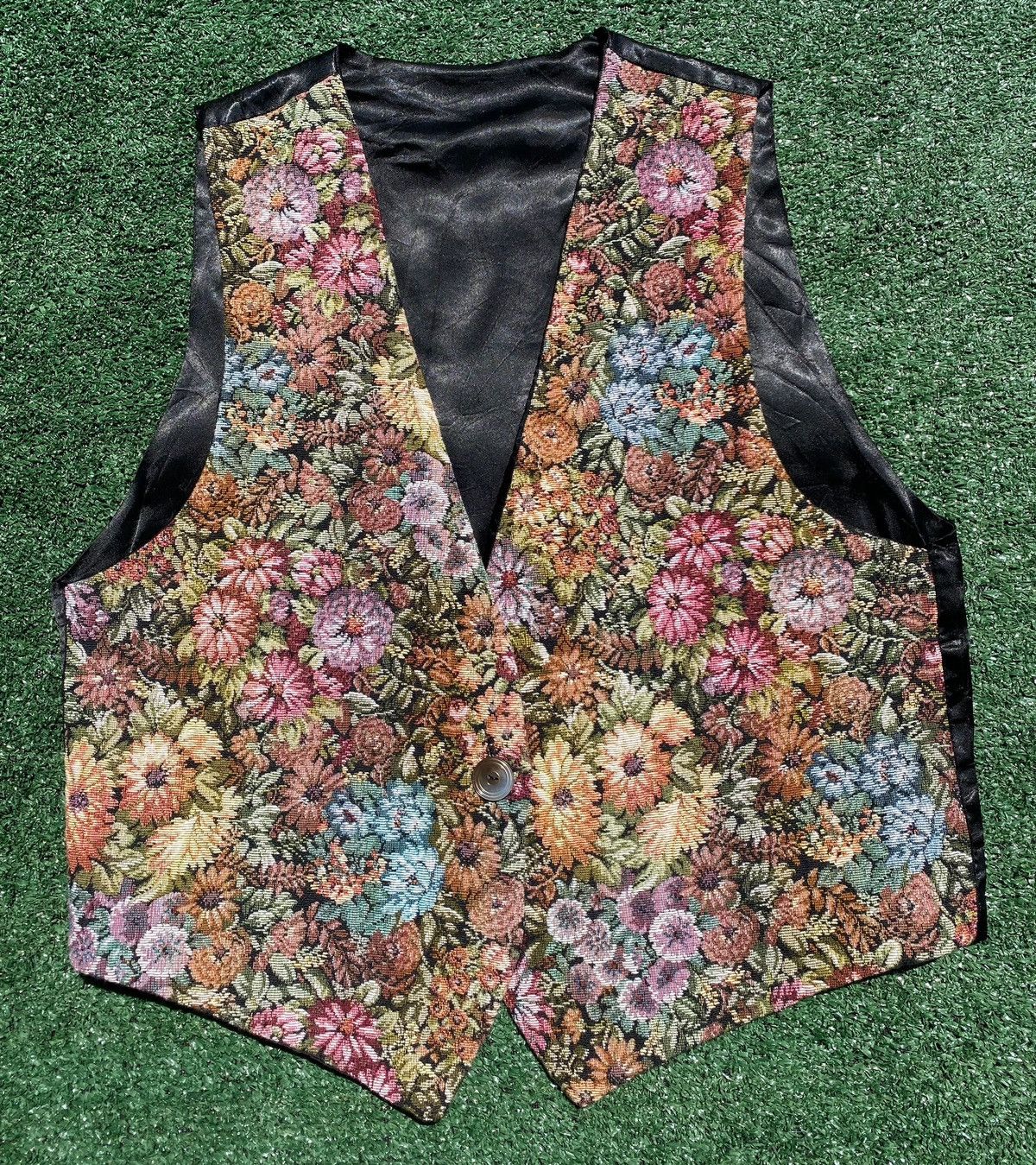 Vintage Vintage 90’s Floral Tapestry Knit Vest Women’s Size Small Size S / US 4 / IT 40 - 1 Thumbnail