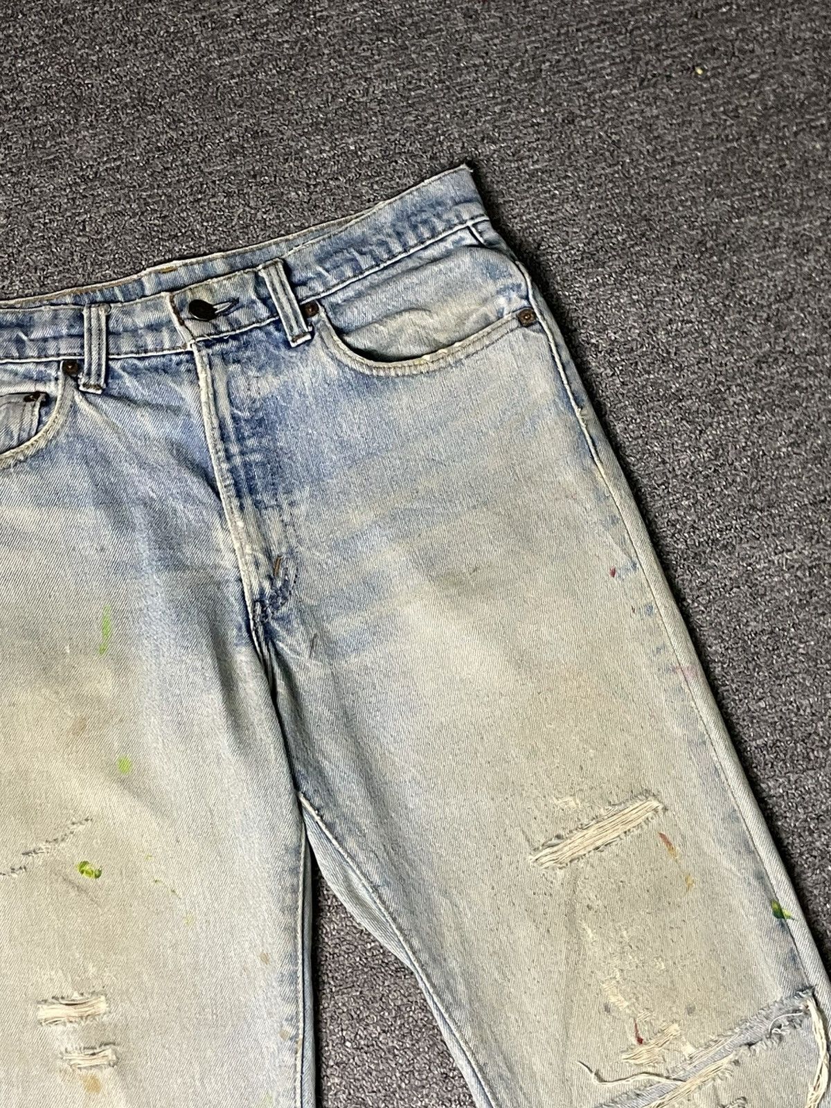Vintage LEVIS Fashion Ripped Jeans (83)