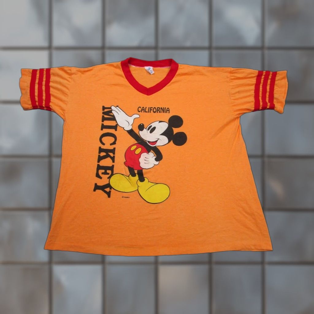 Velva Sheen VINTAGE Velva Sheen Disney Shirt Men L Yellow Mickey Mouse 80s Jersey T-Shirt Size US L / EU 52-54 / 3 - 1 Thumbnail