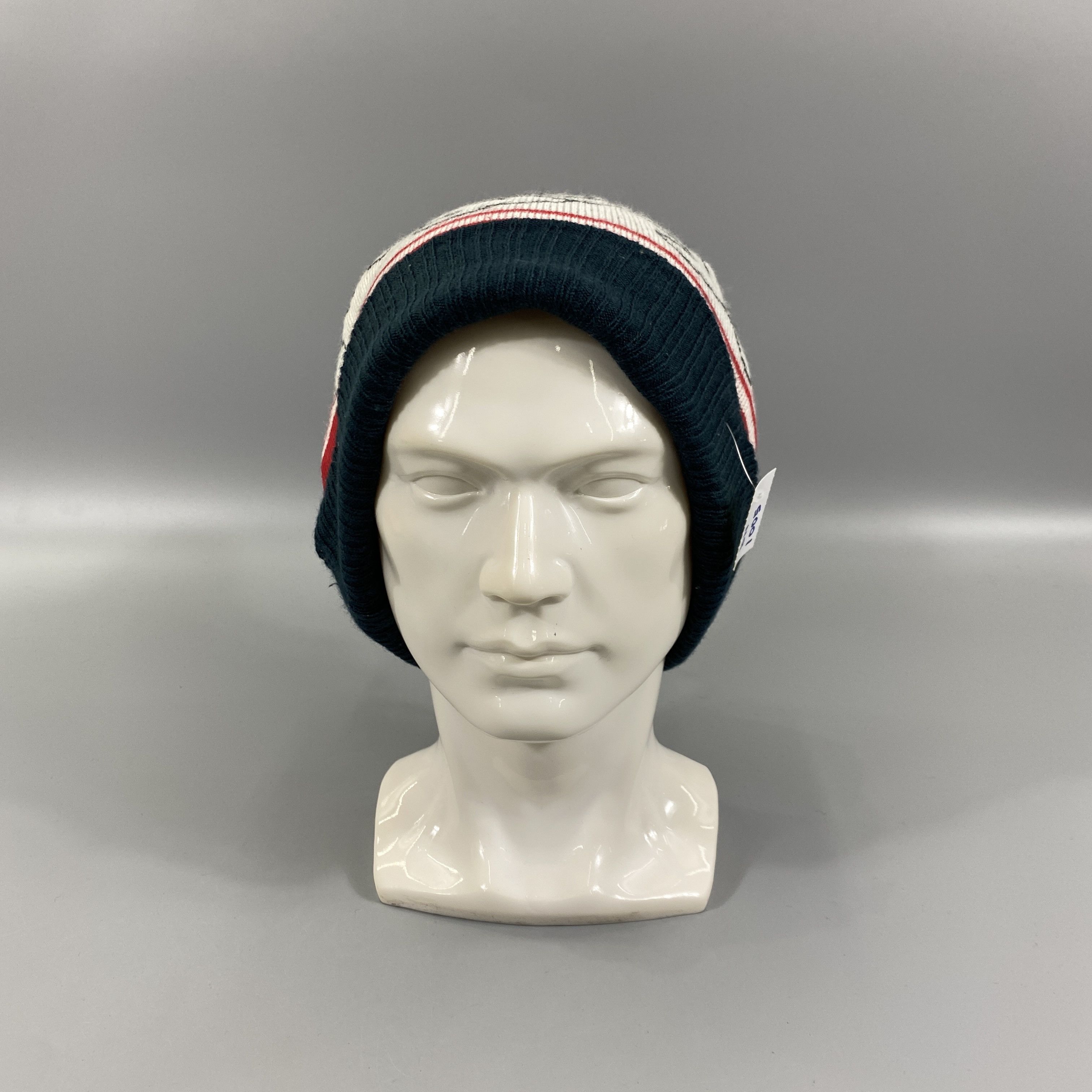 Disney Disney Hand Beanie Hat With Pom Pom -BN1005 Size ONE SIZE - 2 Thumbnail