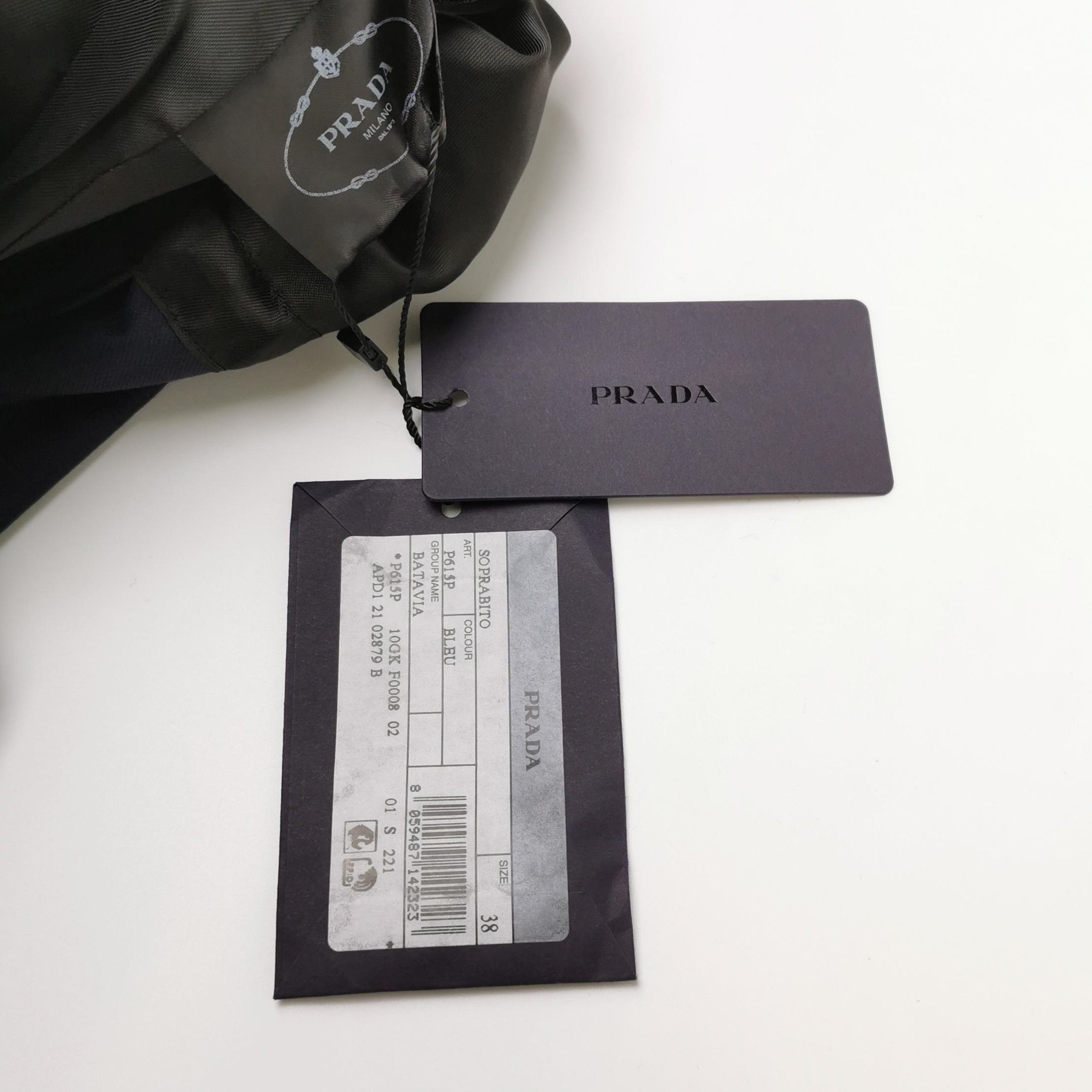 Prada Prada Classic Wool Long Sleeve Coat . Size S / US 4 / IT 40 - 4 Thumbnail