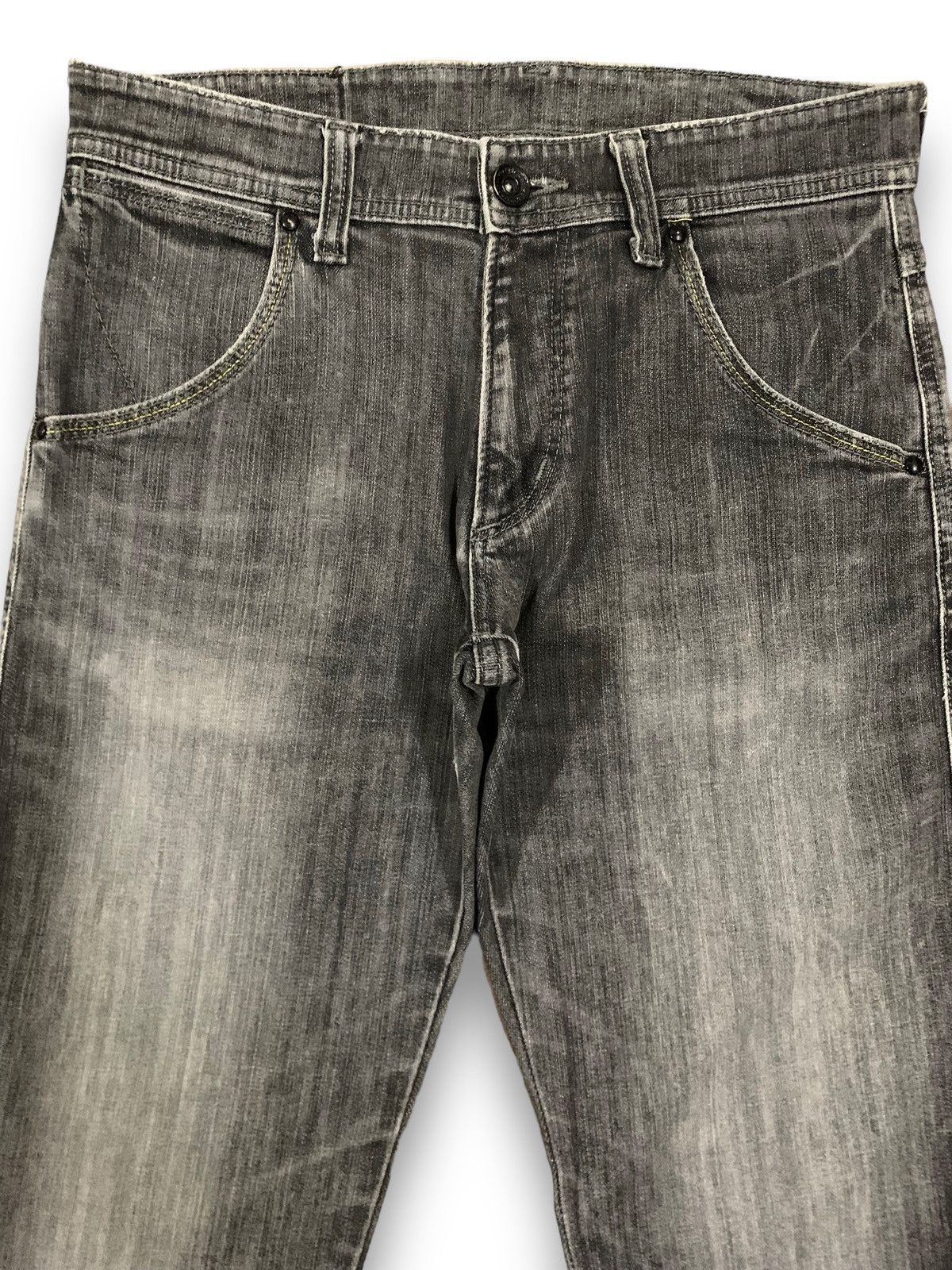 Wrangler Vintage Y2K Wrangler Faded Wash Bootcut Ripped Jeans Size US 29 - 3 Thumbnail