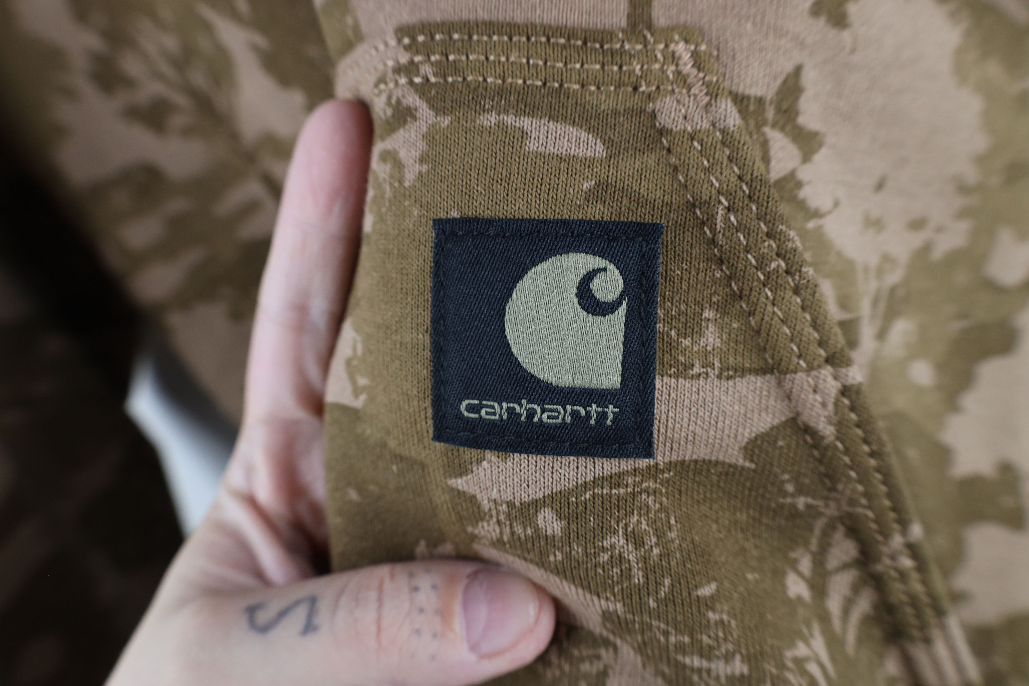 Carhartt × Vintage New Carhartt Spell Out Camouflage Hoodie Sweatshirt Brown Size US S / EU 44-46 / 1 - 5 Thumbnail
