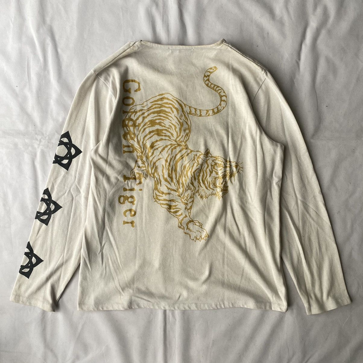 If Six Was Nine × Japanese Brand × Le Grande Bleu (L.G.B.) Japanese Style White Golden Panthera Tigris Long Sleeve Tees Size US L / EU 52-54 / 3 - 7 Thumbnail