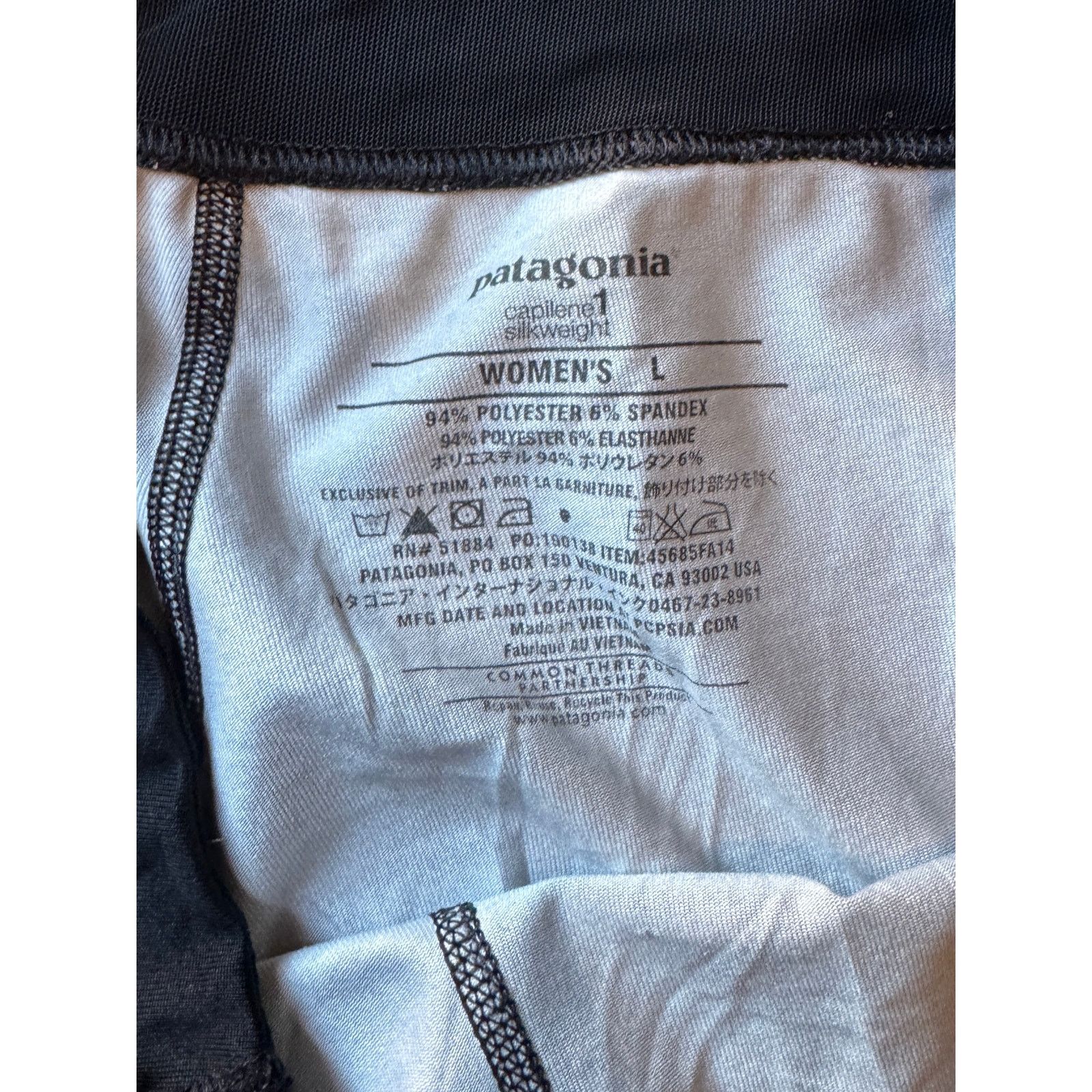 Patagonia Patagonia Black/White Greek Pattern Athleisure Leggings (L) Size 34" / US 12 / IT 48 - 4 Thumbnail