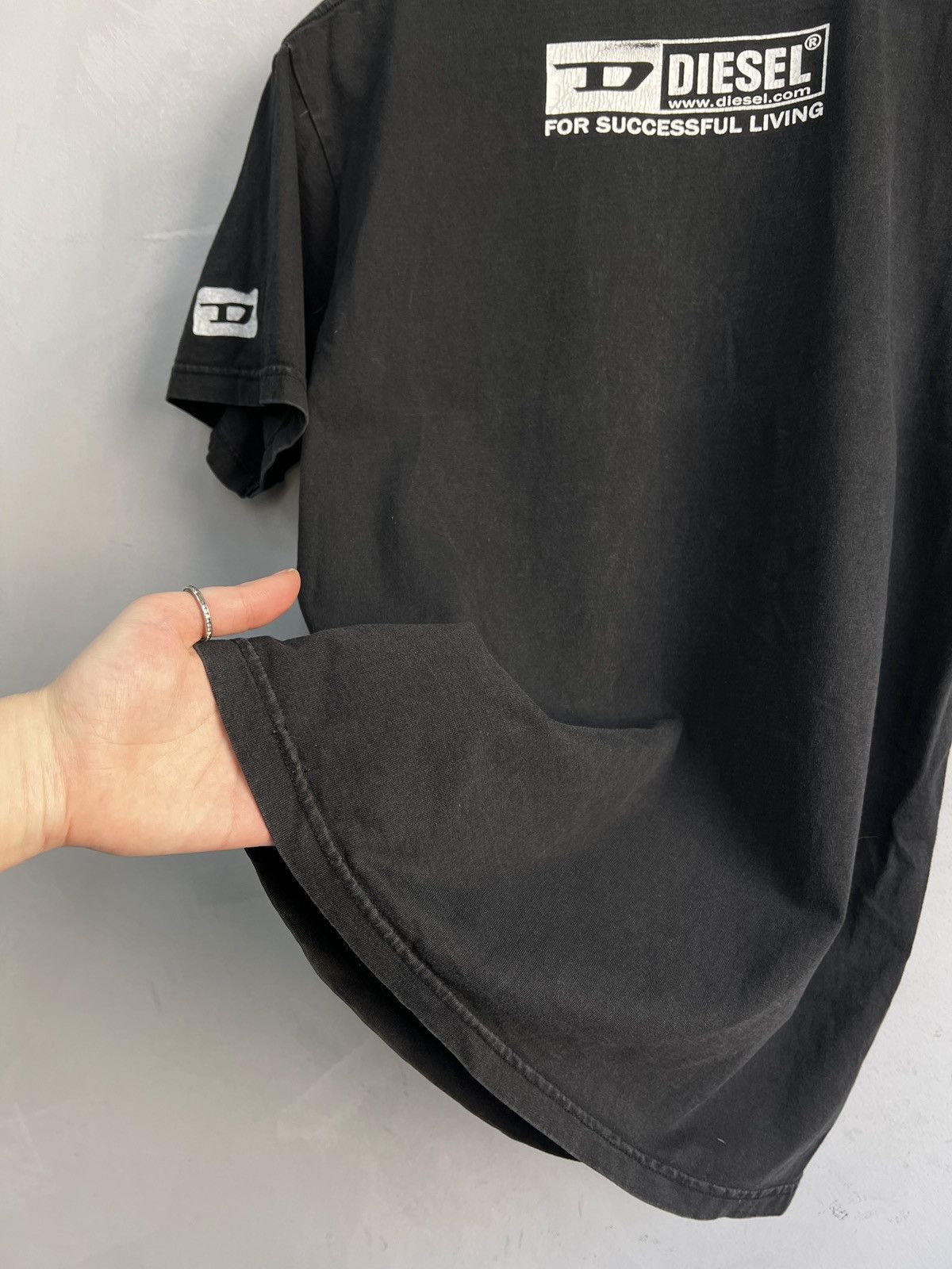 Diesel Diesel Black Logo T-Shirt Vintage Streetwear Size US L / EU 52-54 / 3 - 9 Thumbnail